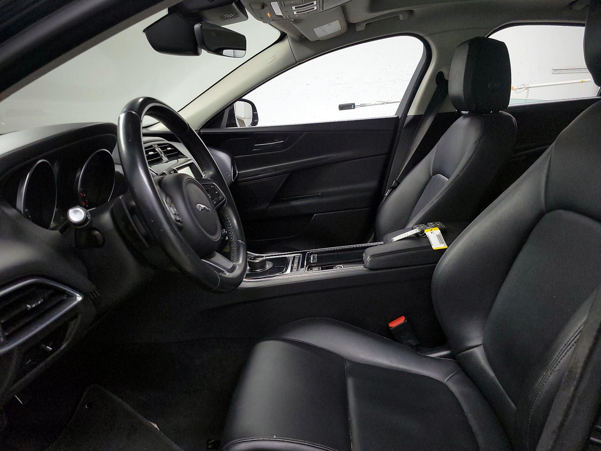 Thumbnail: 2019 Jaguar XE - 11