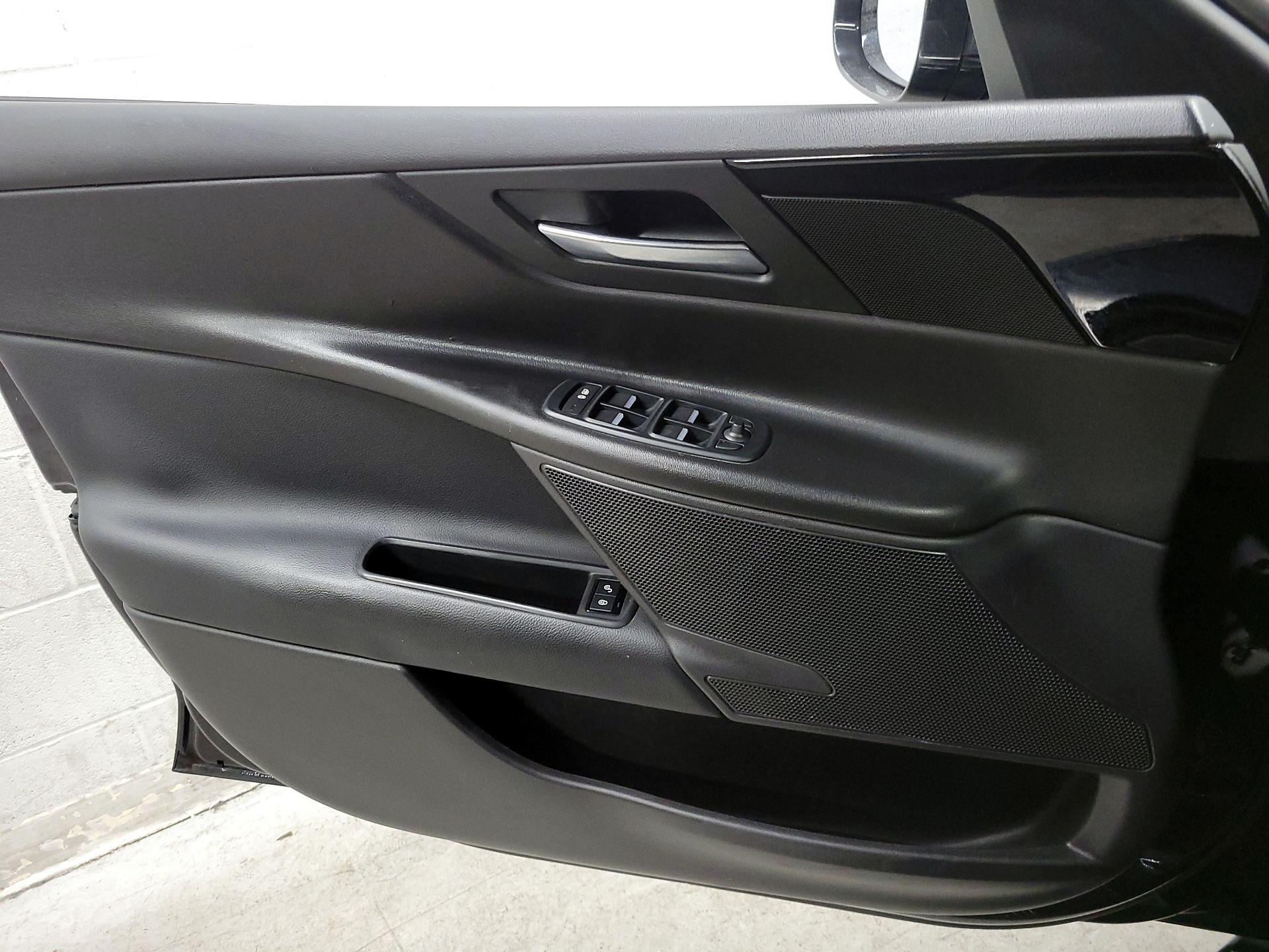 Thumbnail: 2019 Jaguar XE - 12