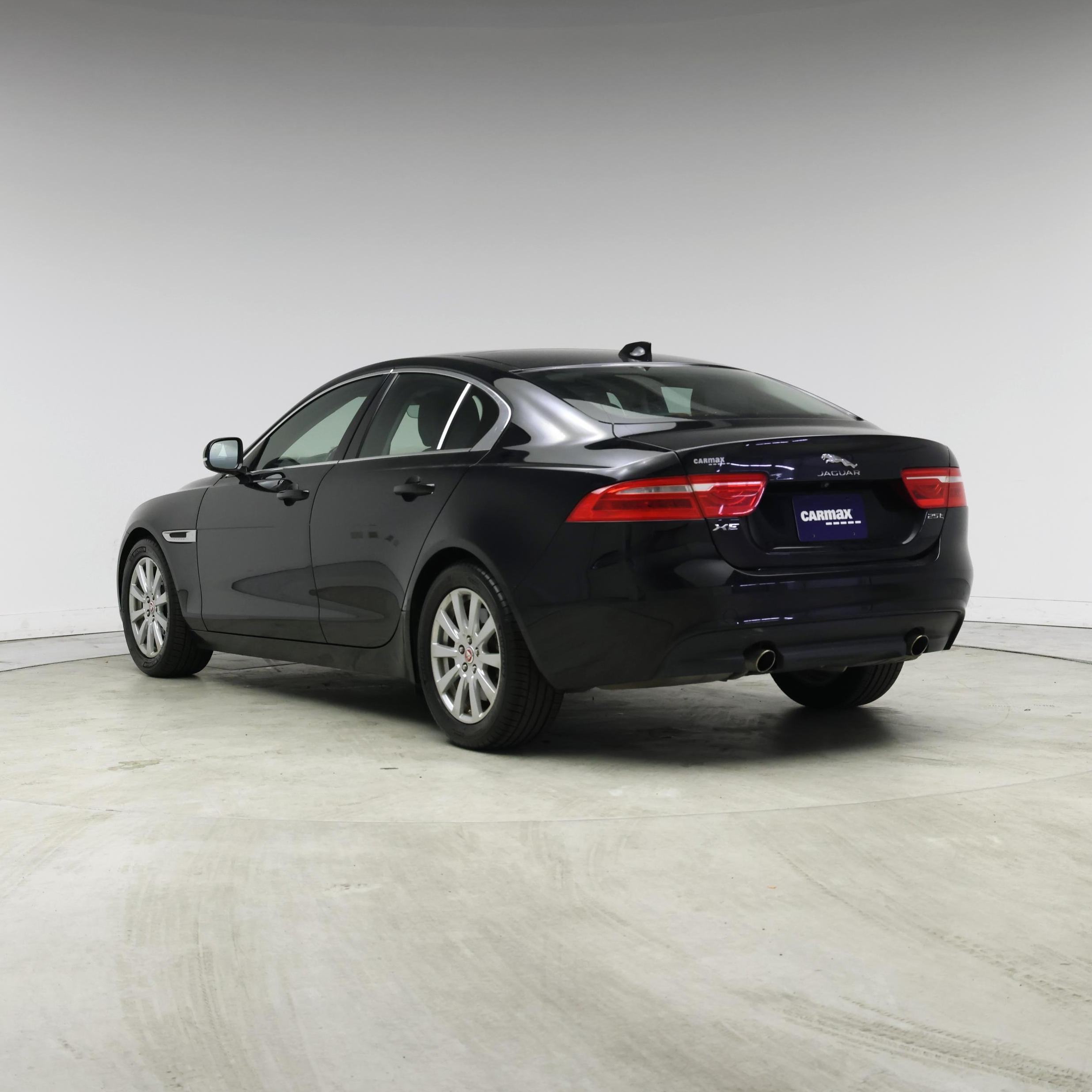 Thumbnail: 2019 Jaguar XE - 2