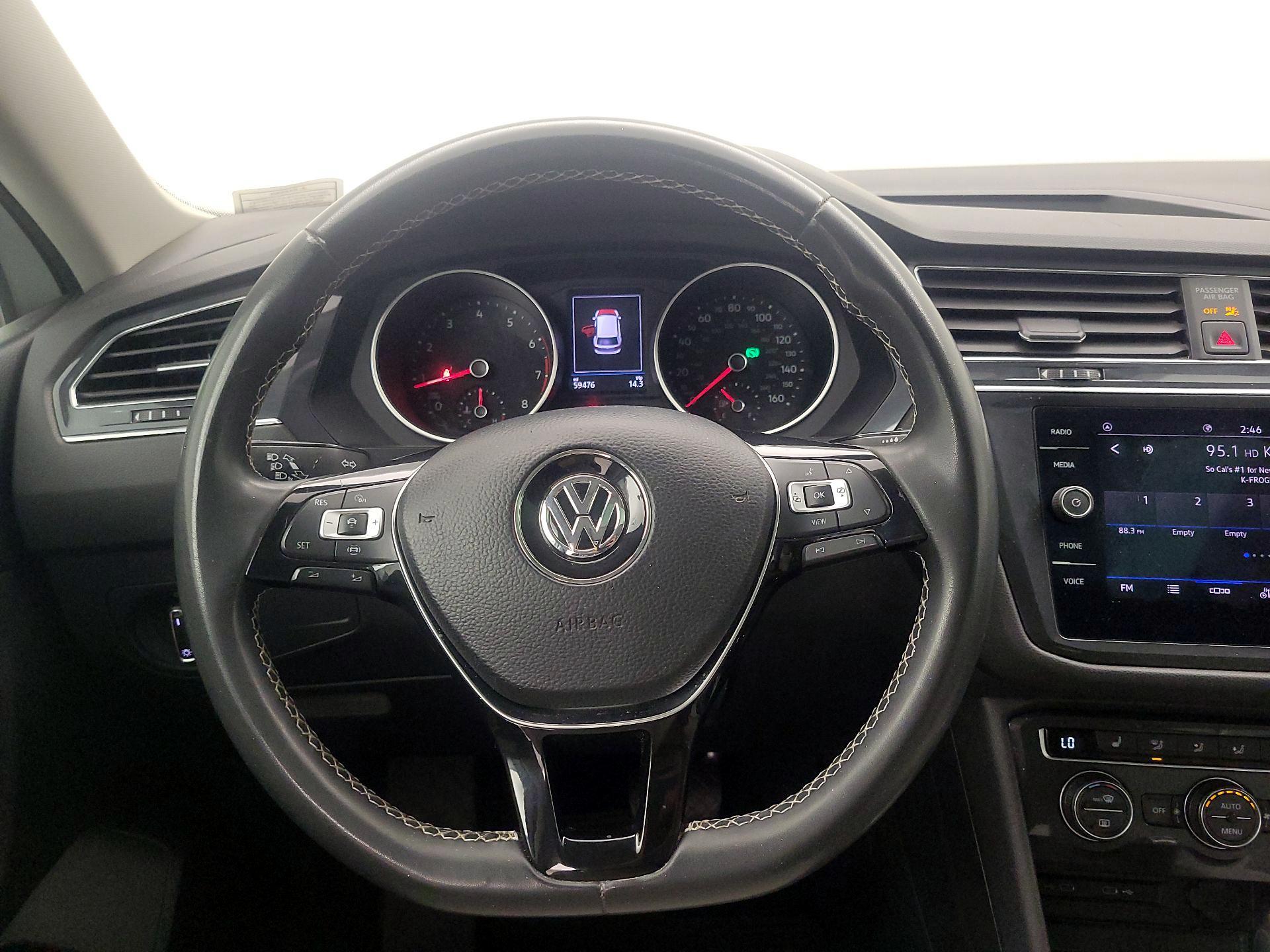 Thumbnail: 2021 Volkswagen Tiguan - 10