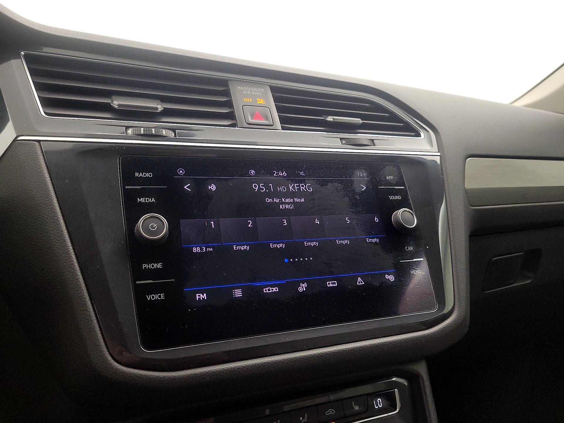 Thumbnail: 2021 Volkswagen Tiguan - 15