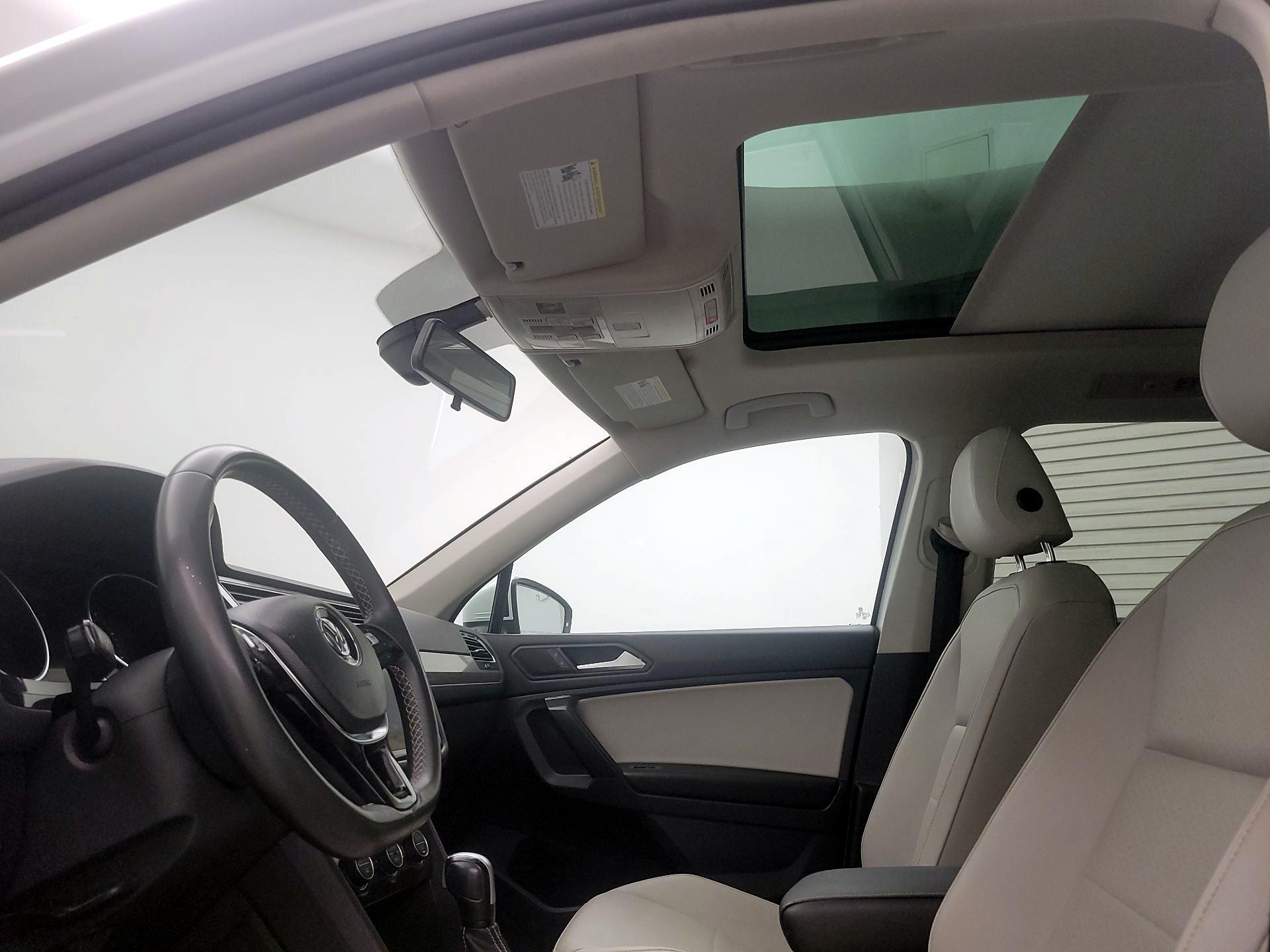 Thumbnail: 2021 Volkswagen Tiguan - 19