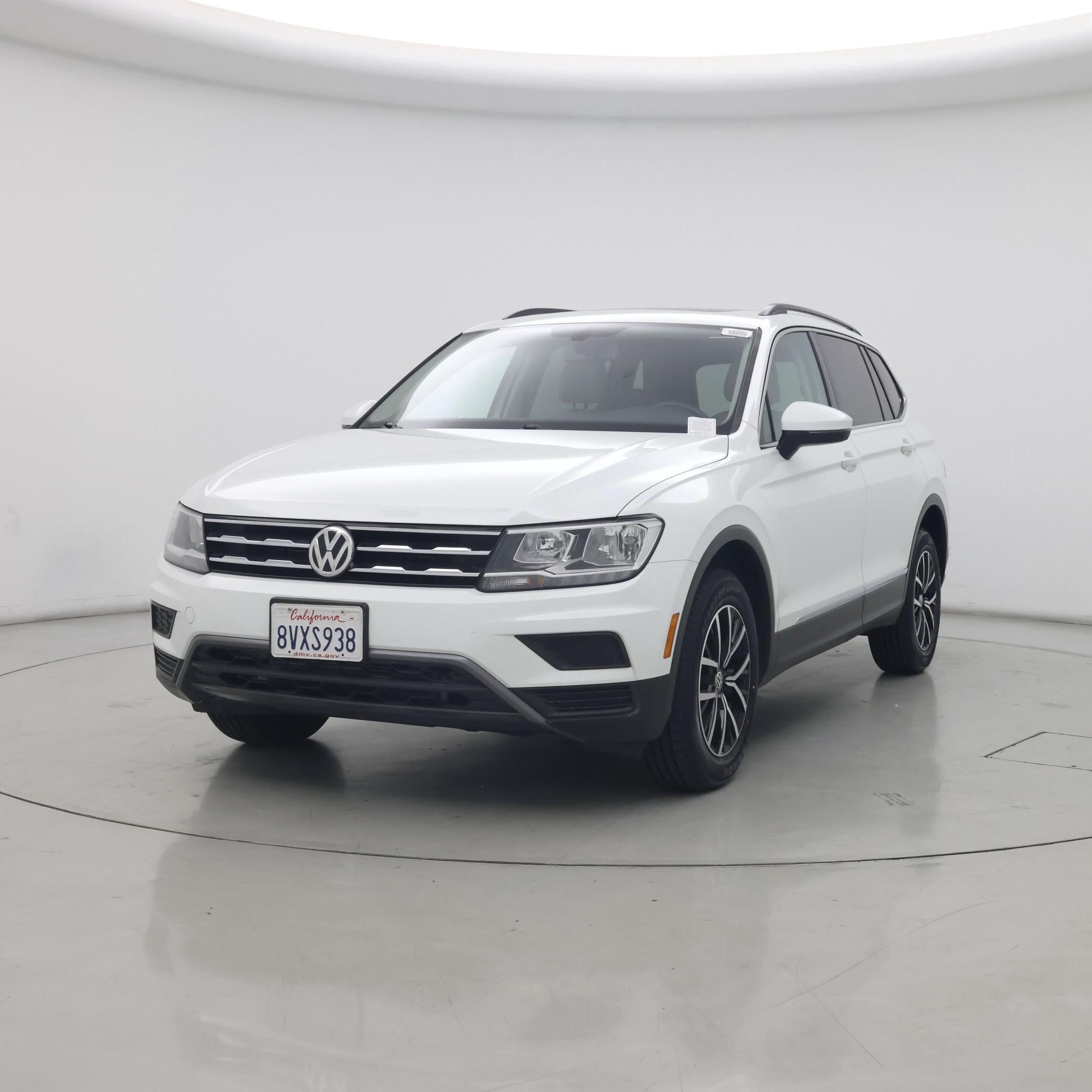 Thumbnail: 2021 Volkswagen Tiguan - 4