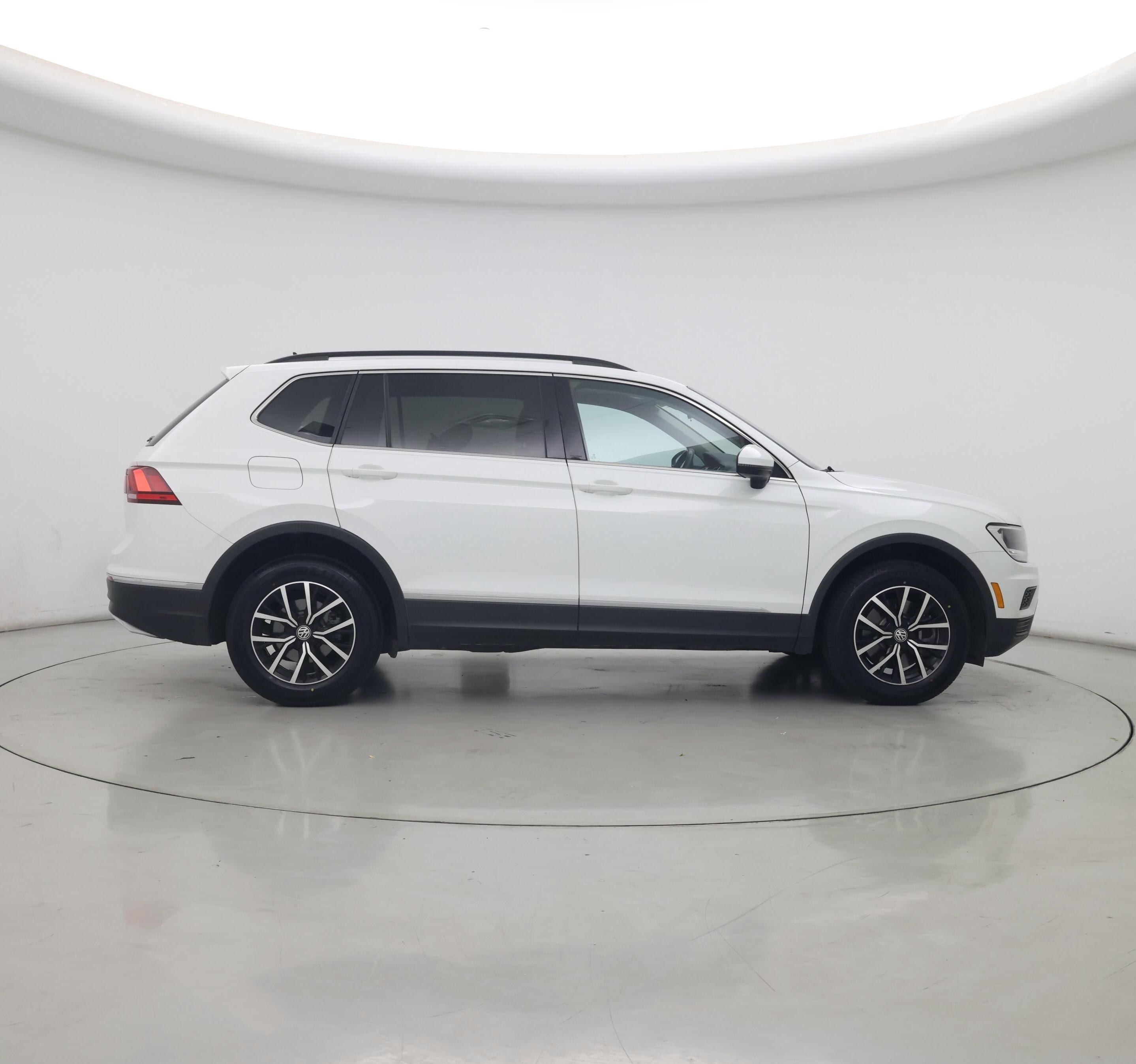 Thumbnail: 2021 Volkswagen Tiguan - 7
