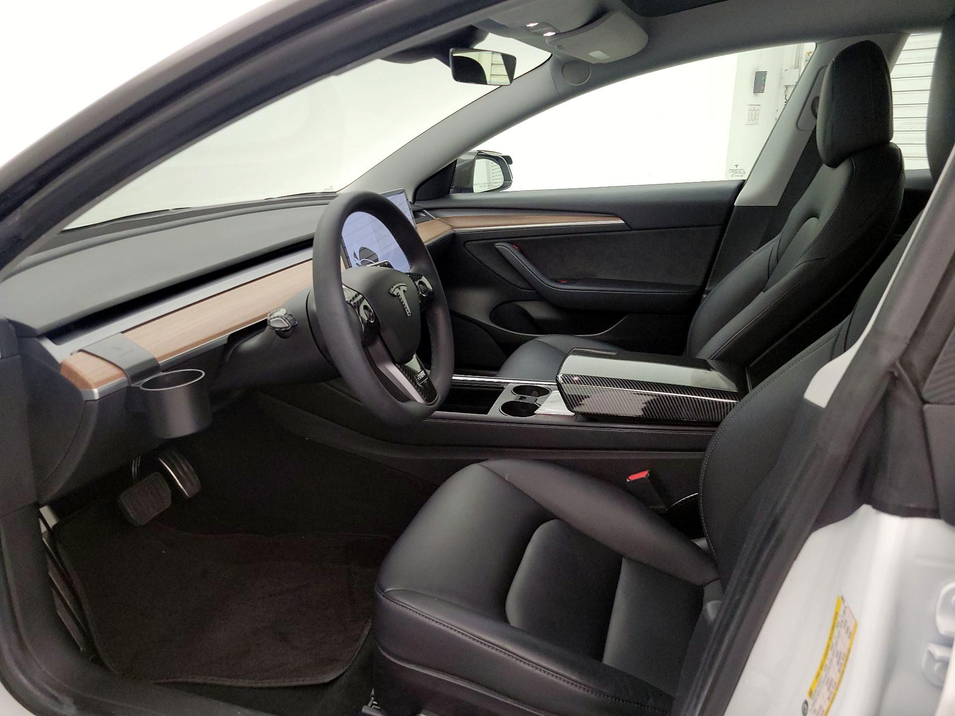 Thumbnail: 2021 Tesla Model 3 - 11