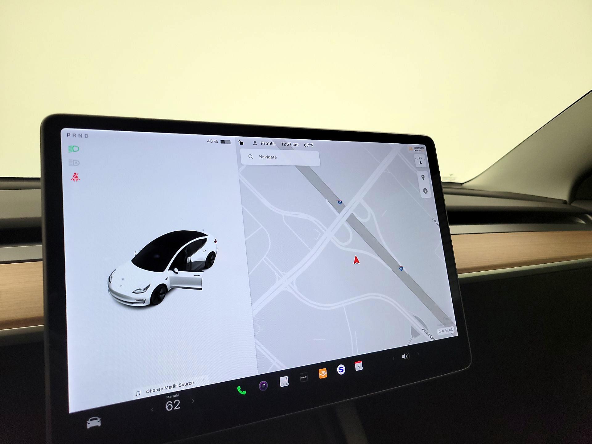 Thumbnail: 2021 Tesla Model 3 - 15