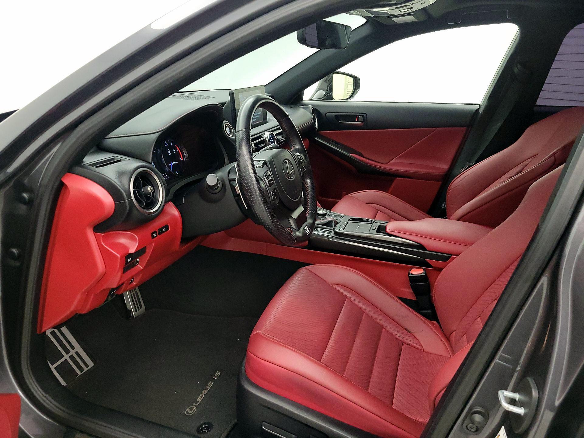 Thumbnail: 2022 Lexus IS - 11