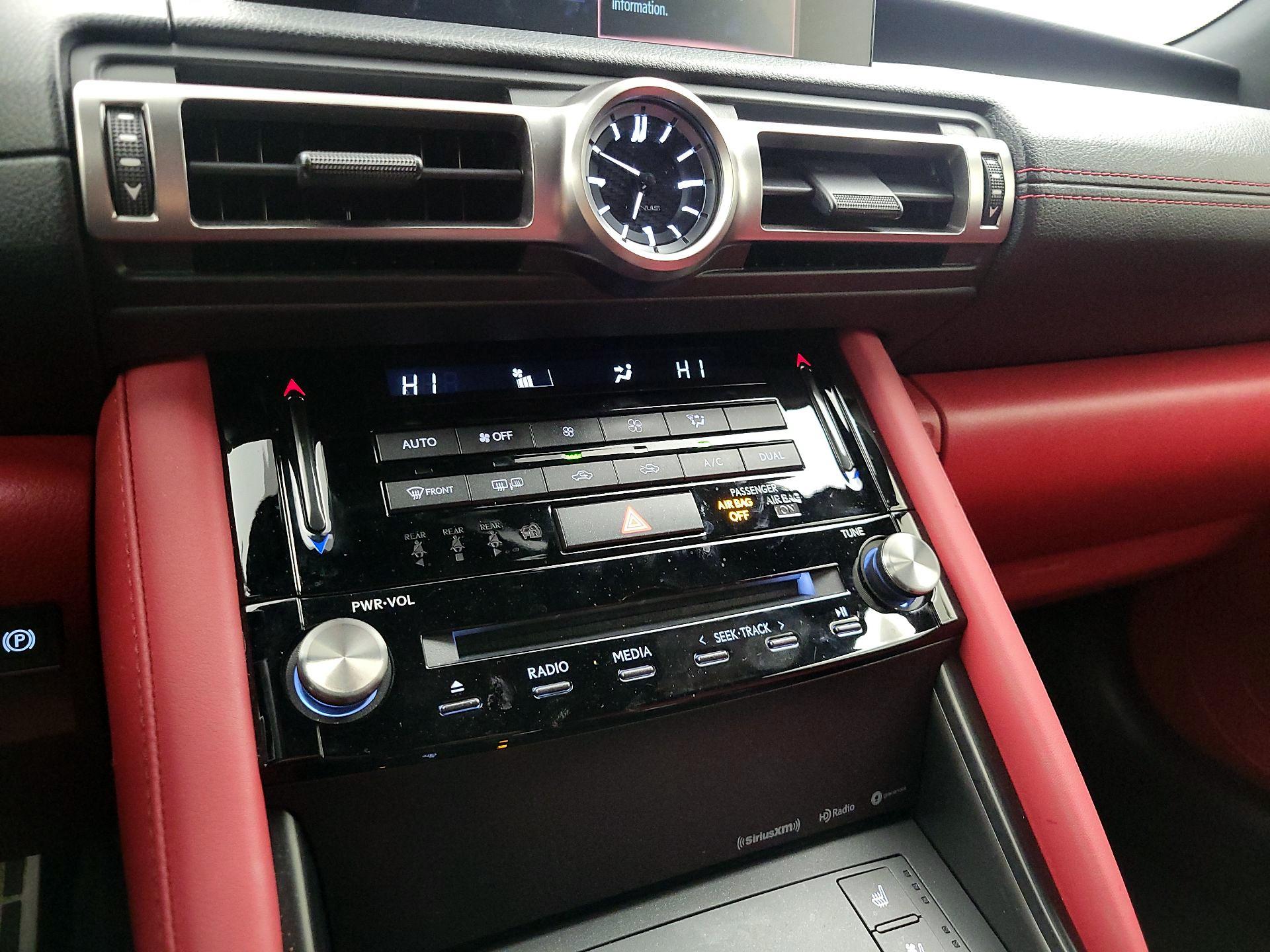 Thumbnail: 2022 Lexus IS - 17