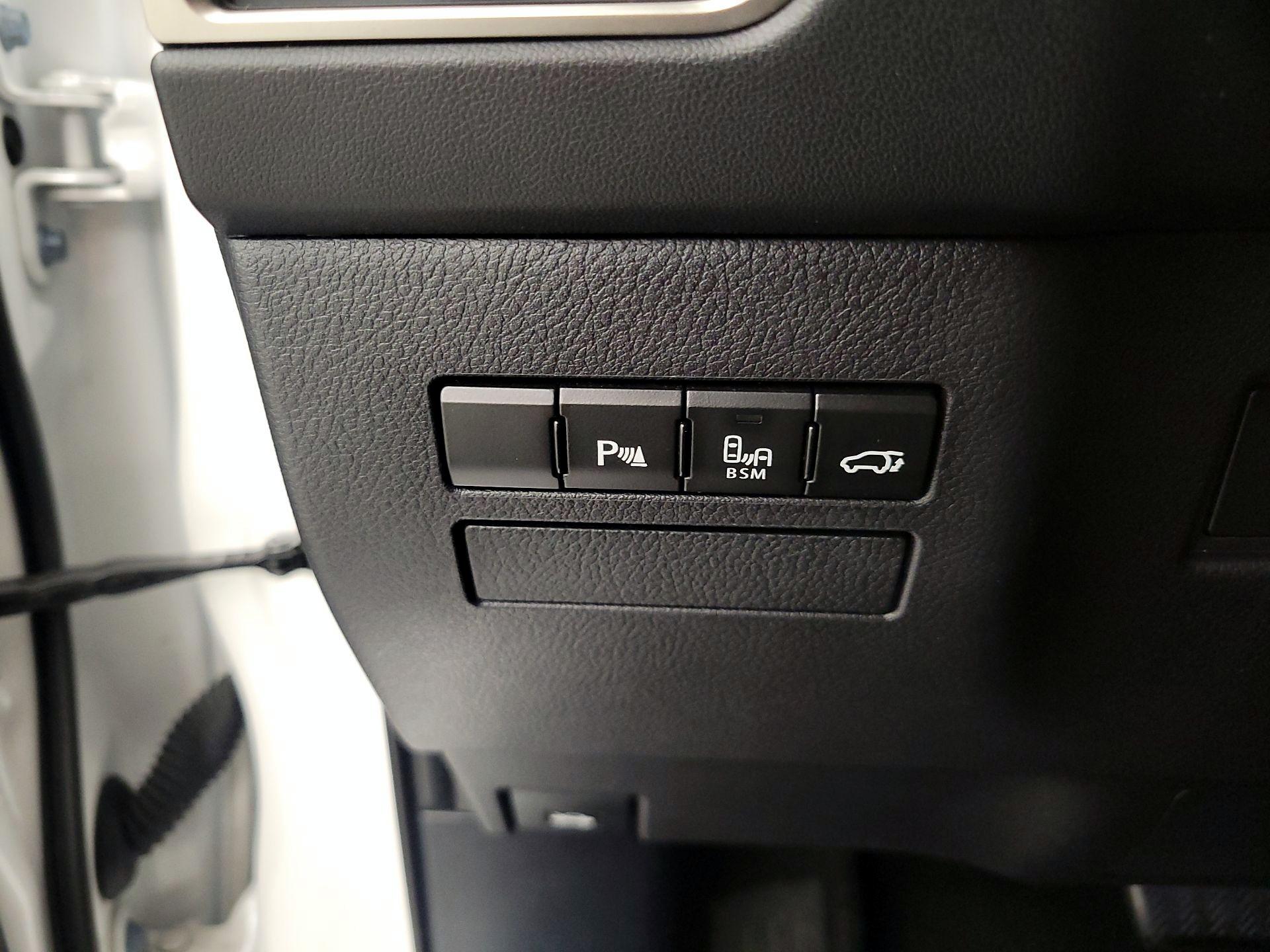 Thumbnail: 2016 Lexus NX - 13