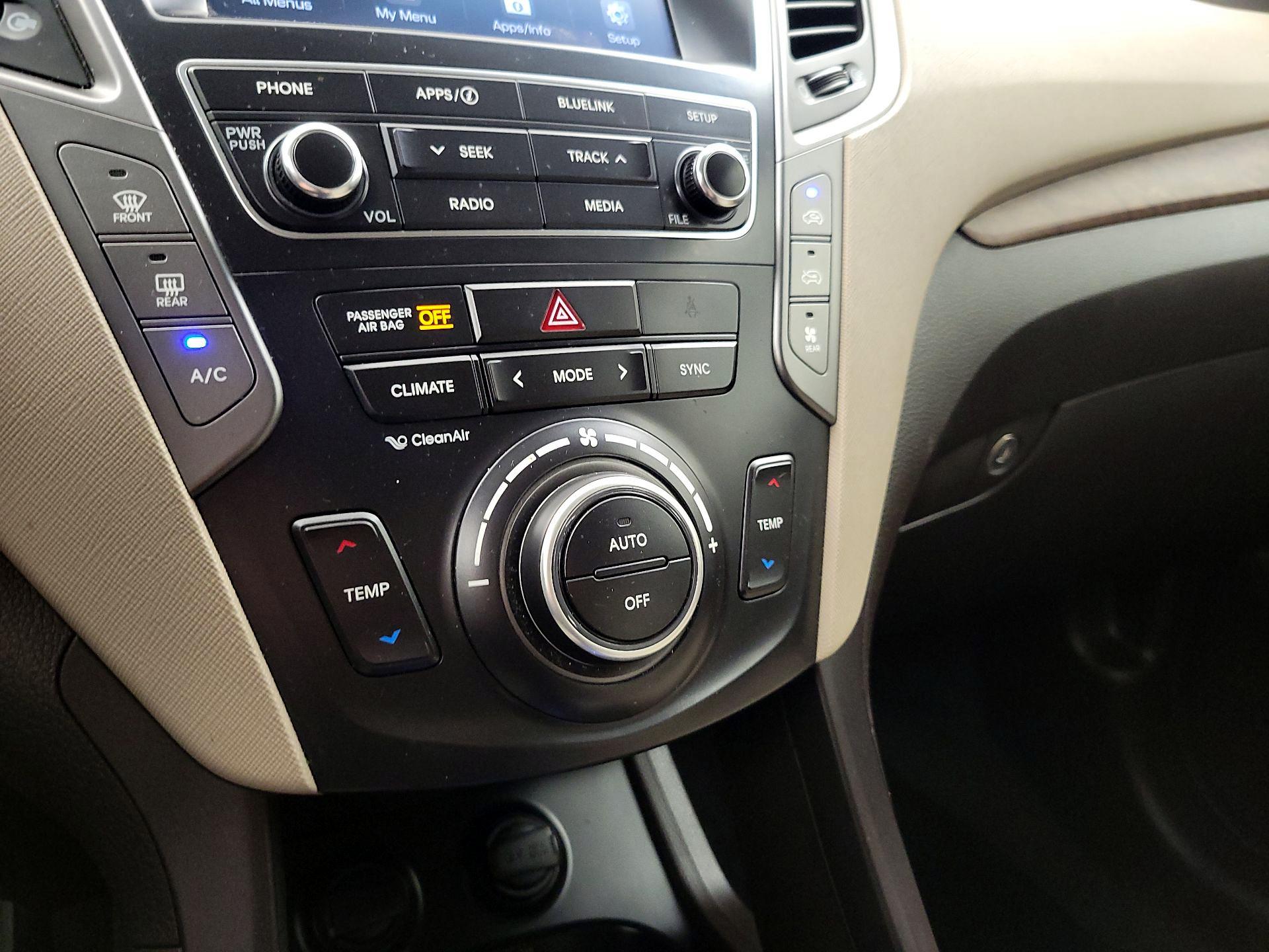 Thumbnail: 2019 Hyundai Santa Fe - 16