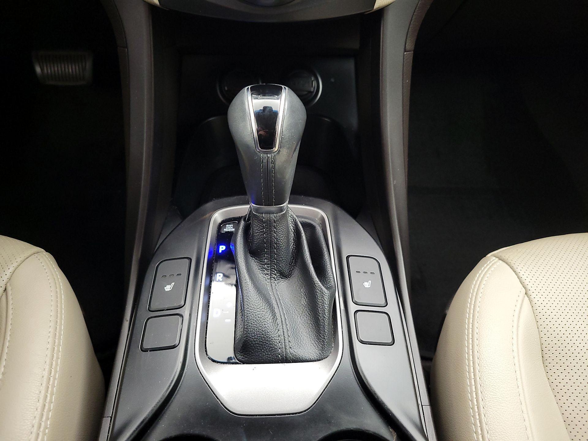 Thumbnail: 2019 Hyundai Santa Fe - 17