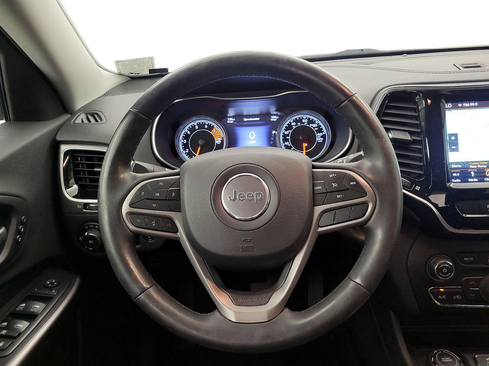 Thumbnail: 2019 Jeep Cherokee - 10