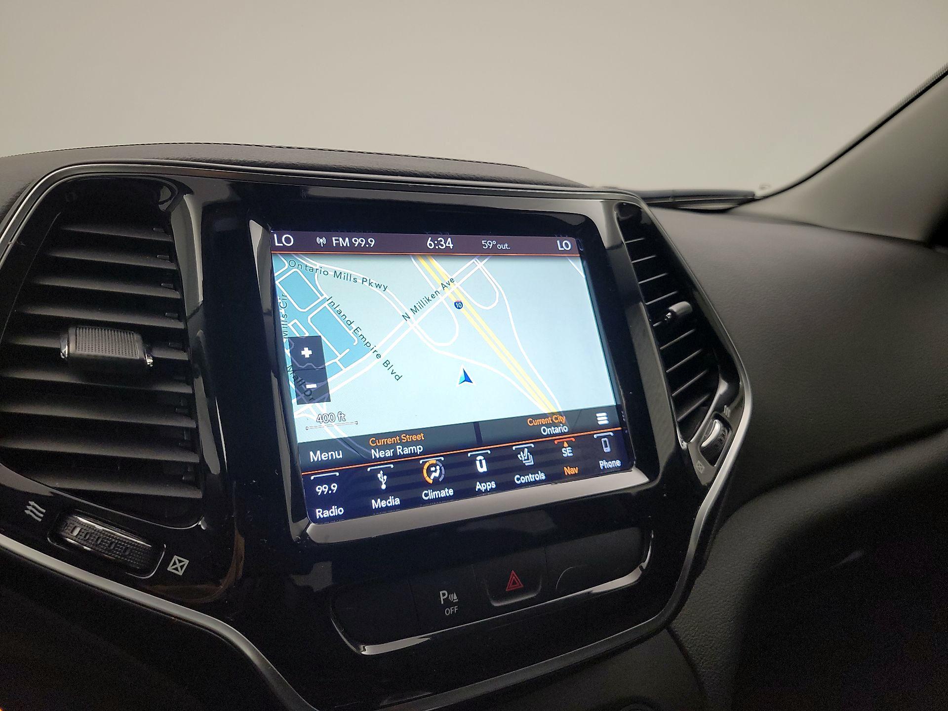 Thumbnail: 2019 Jeep Cherokee - 14