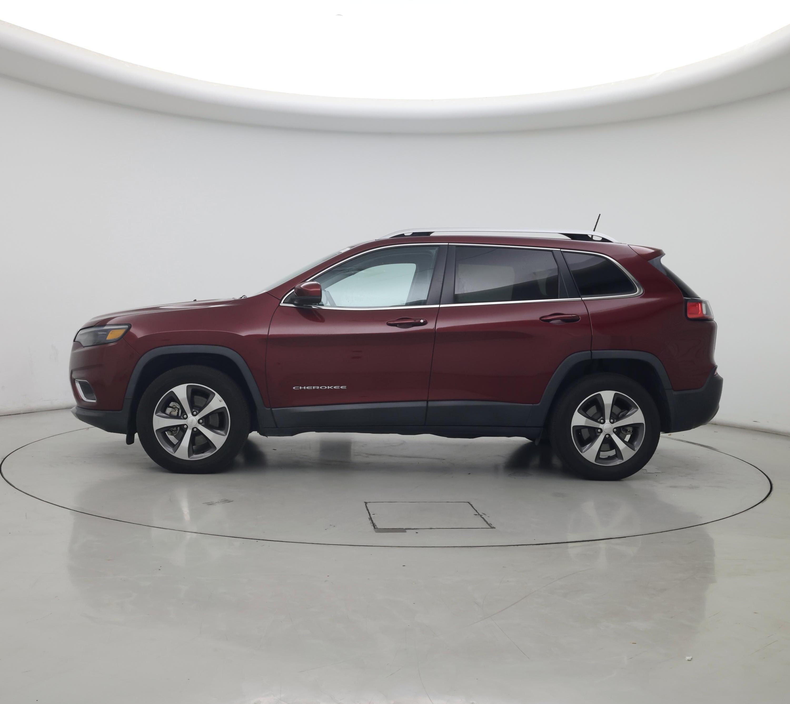 Thumbnail: 2019 Jeep Cherokee - 3