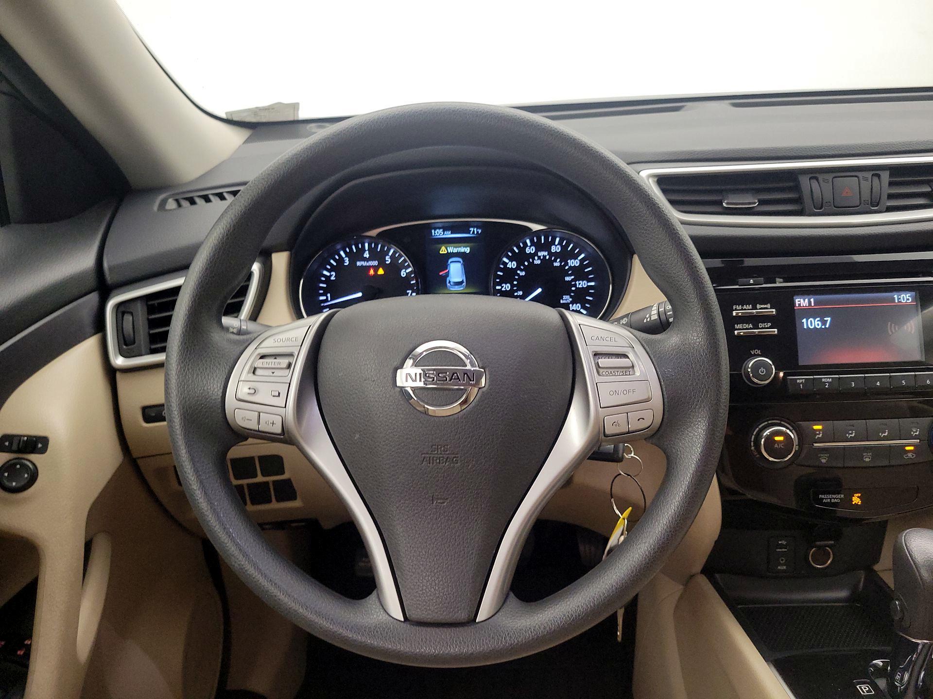 Thumbnail: 2016 Nissan Rogue - 10