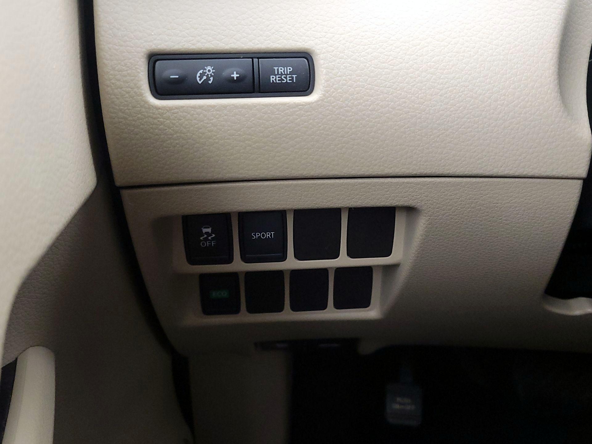 Thumbnail: 2016 Nissan Rogue - 13