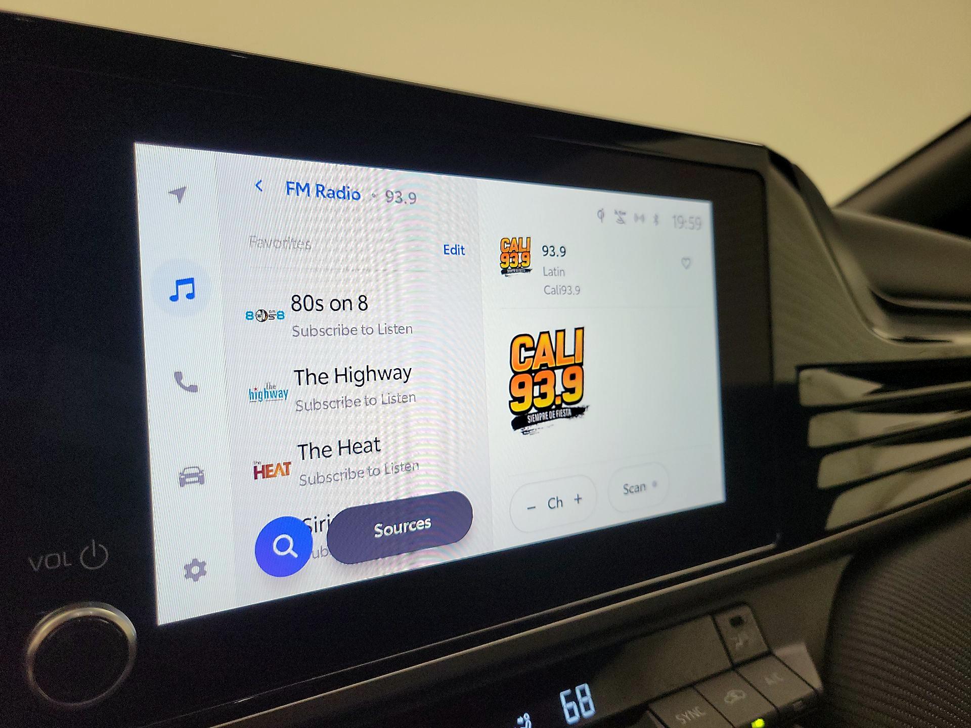 Thumbnail: 2025 Toyota Camry - 15