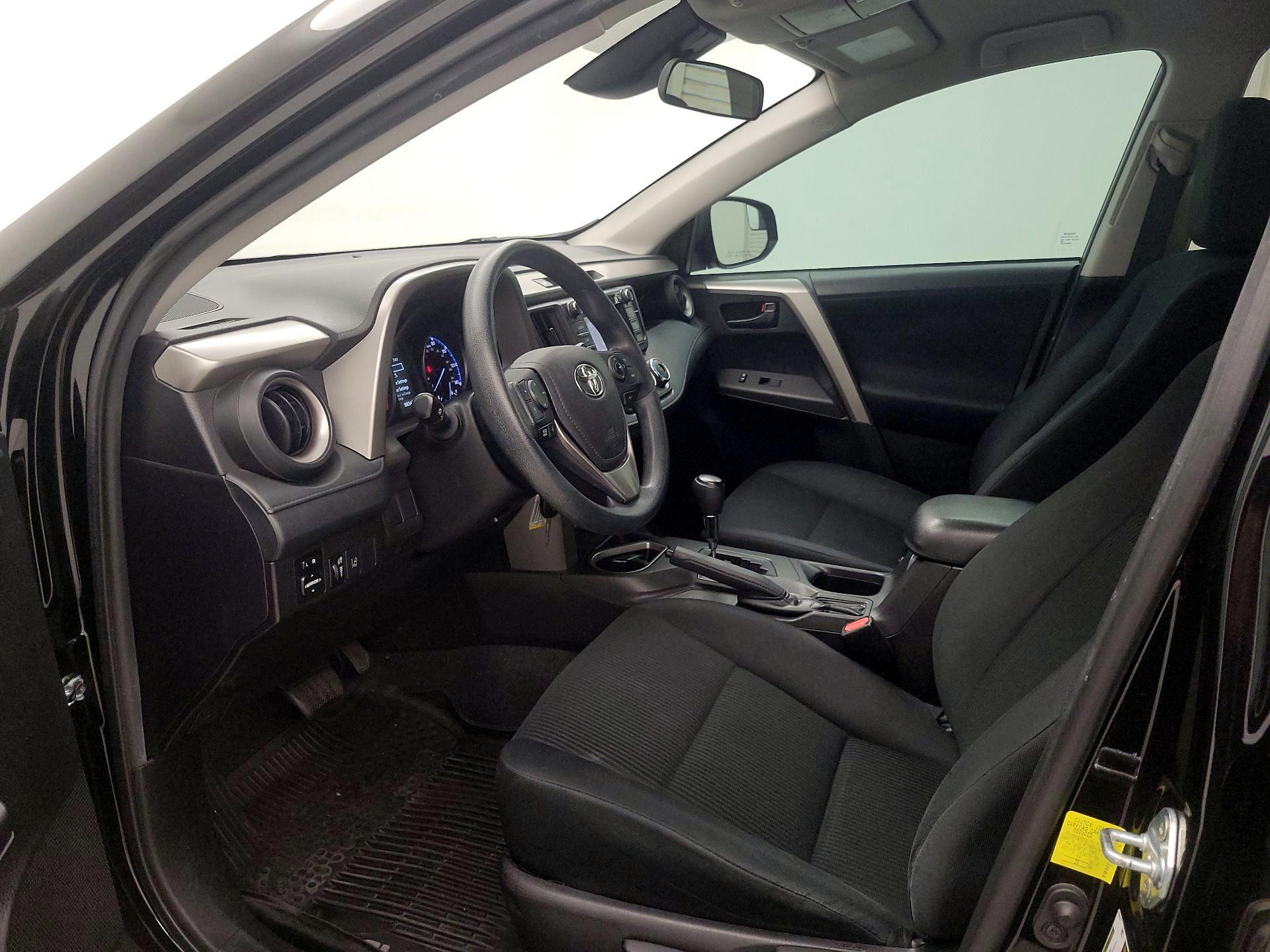 Thumbnail: 2017 Toyota RAV4 - 11