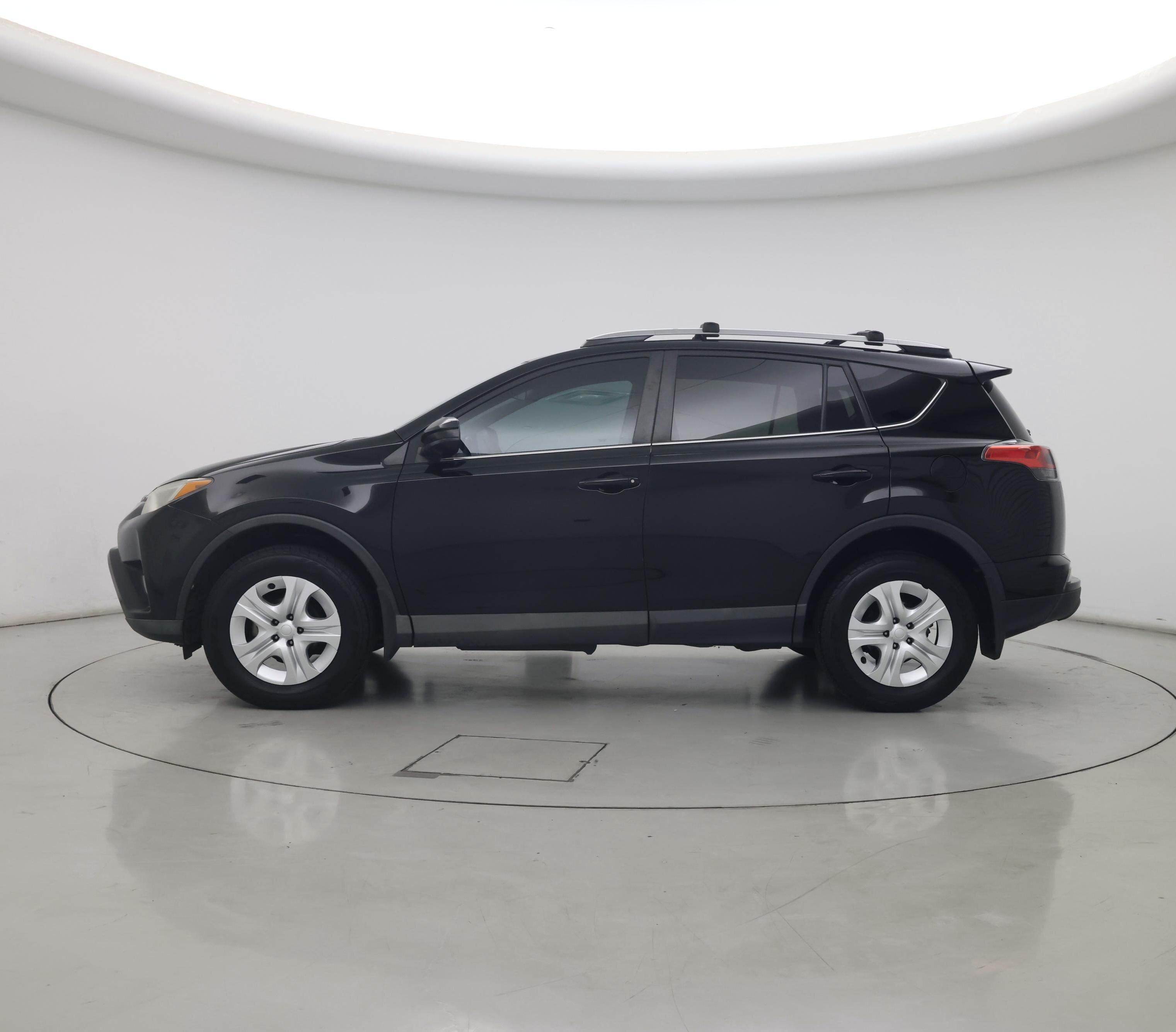 Thumbnail: 2017 Toyota RAV4 - 3