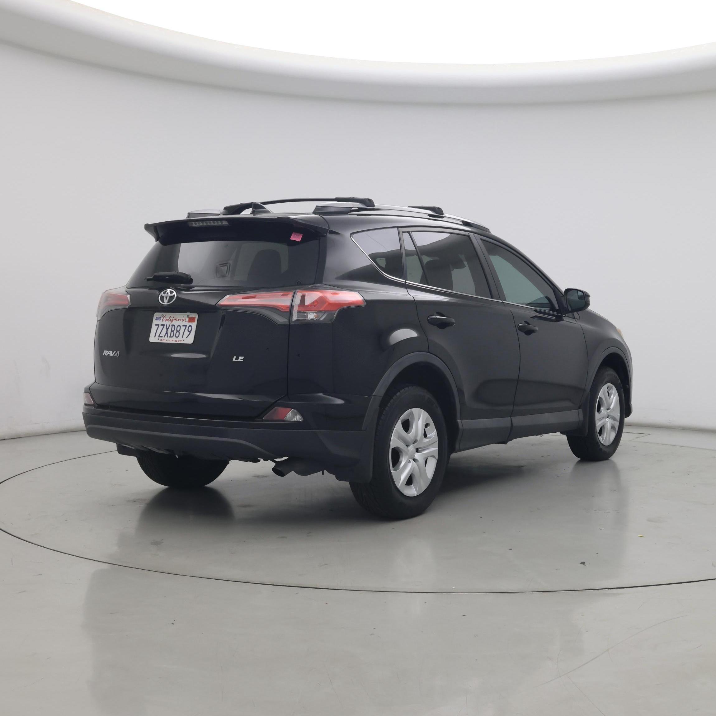 Thumbnail: 2017 Toyota RAV4 - 8