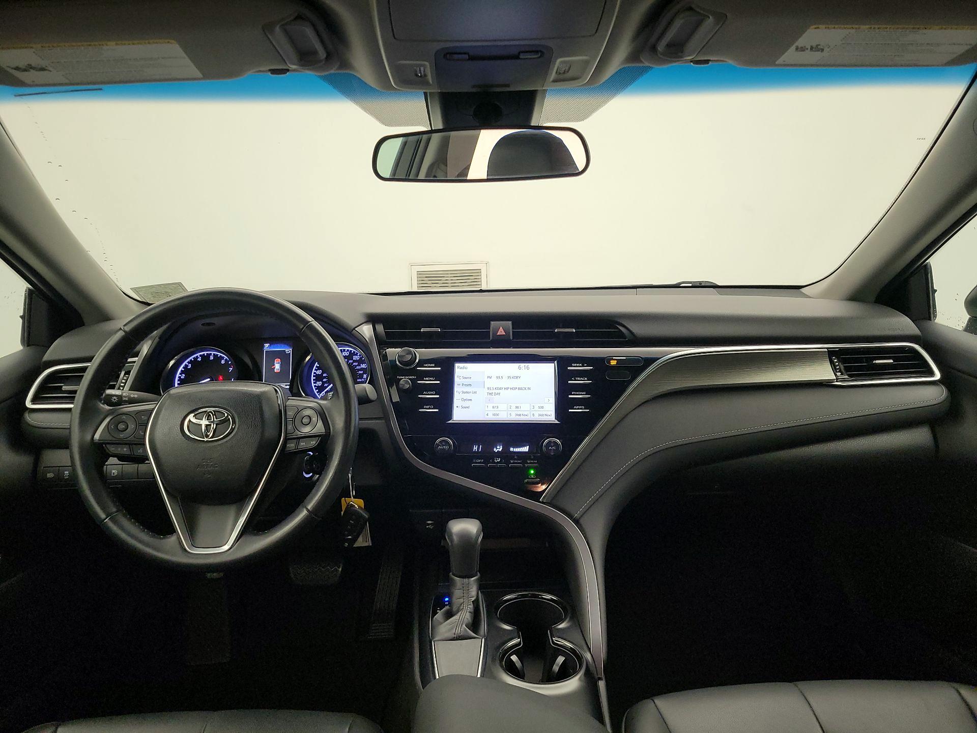 Thumbnail: 2018 Toyota Camry - 9