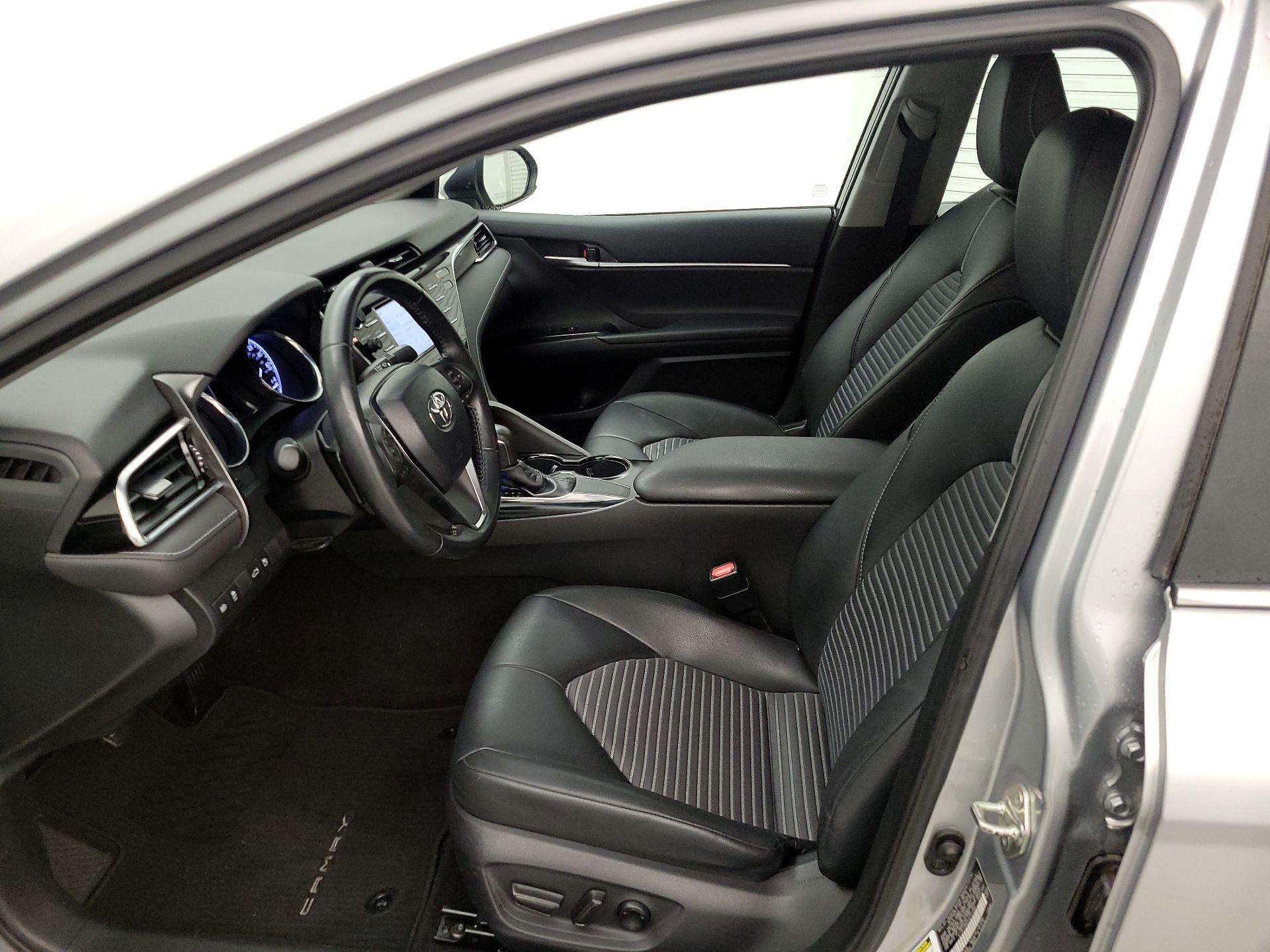 Thumbnail: 2018 Toyota Camry - 11