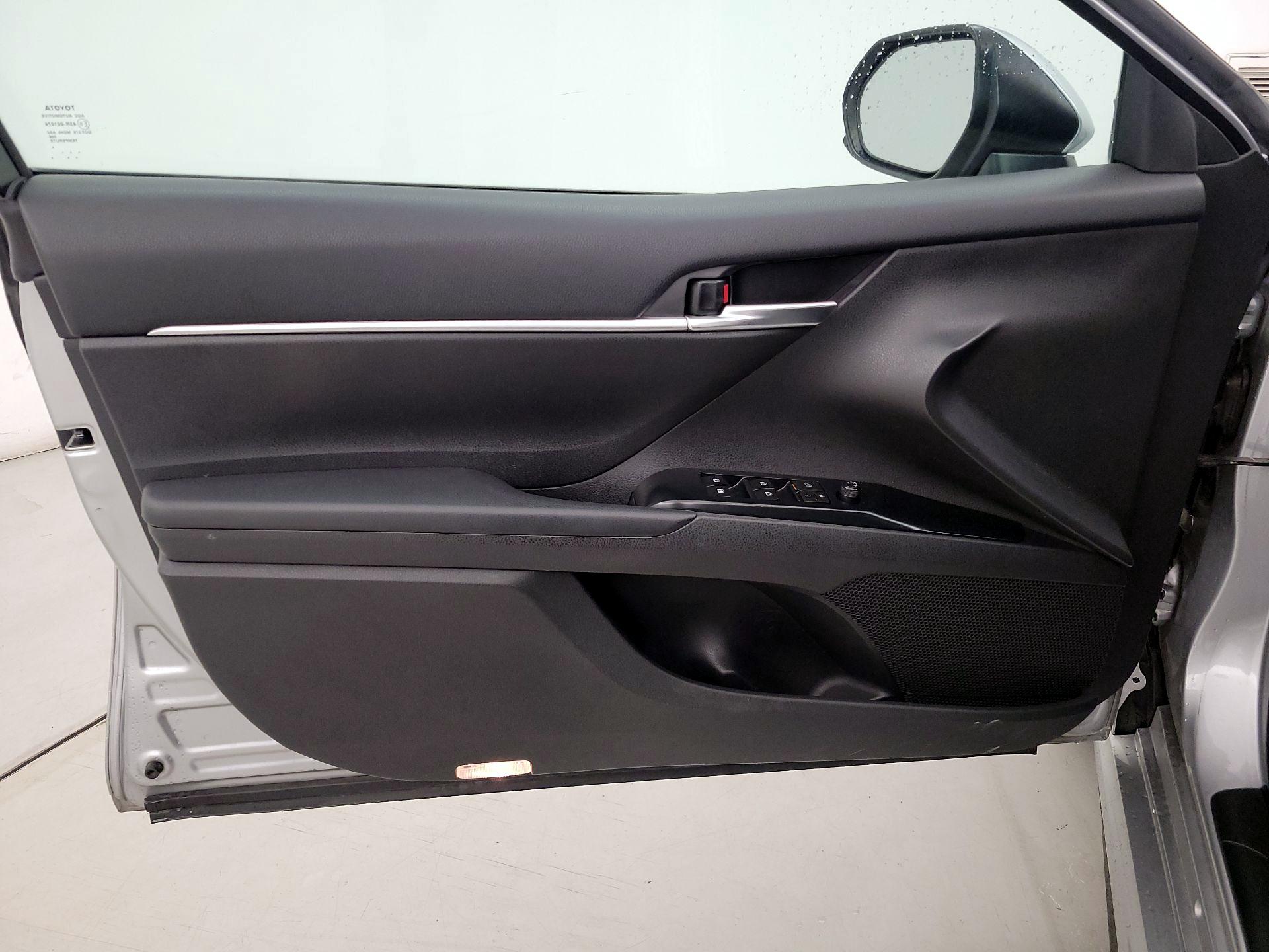 Thumbnail: 2018 Toyota Camry - 12