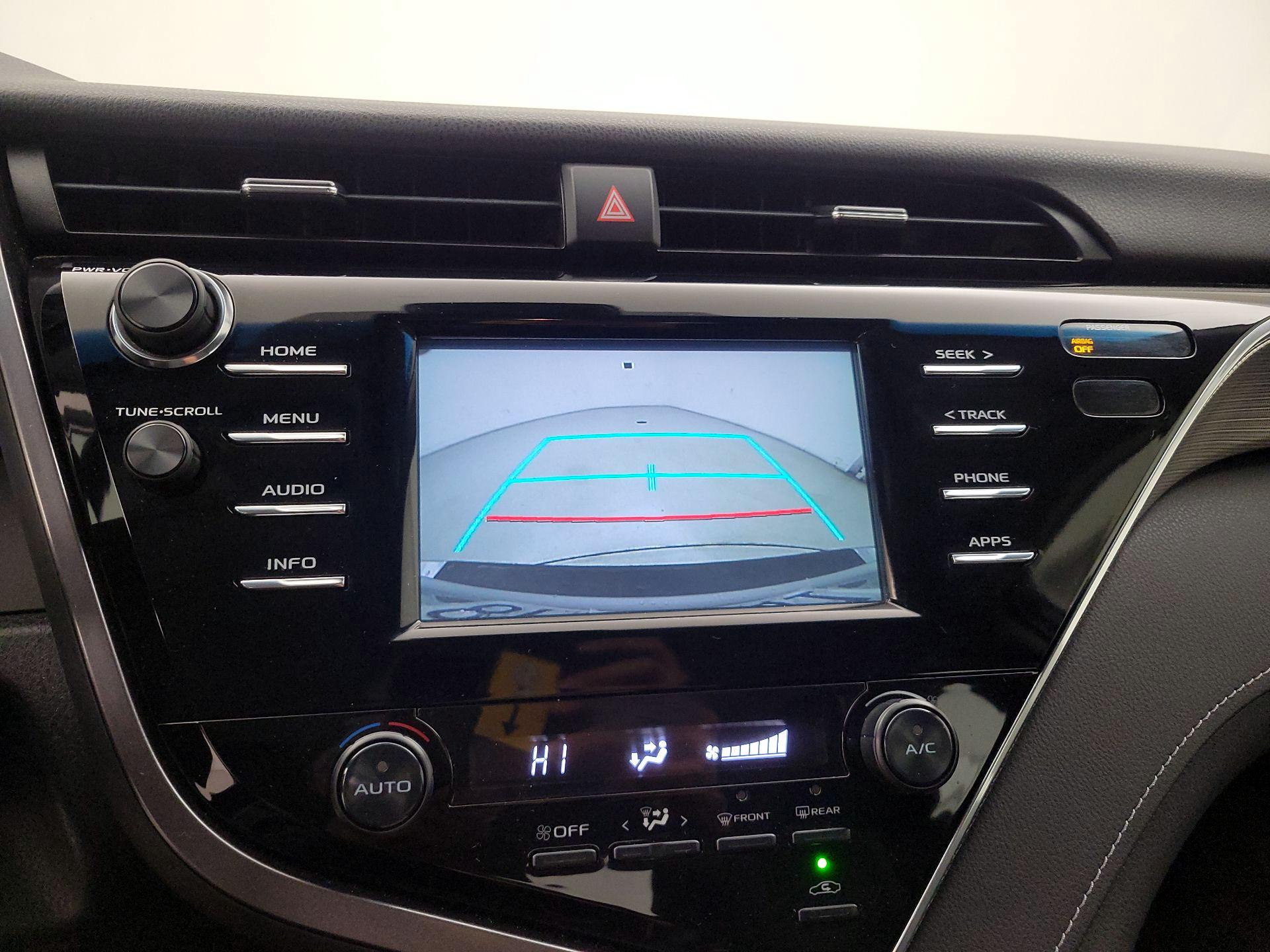 Thumbnail: 2018 Toyota Camry - 14