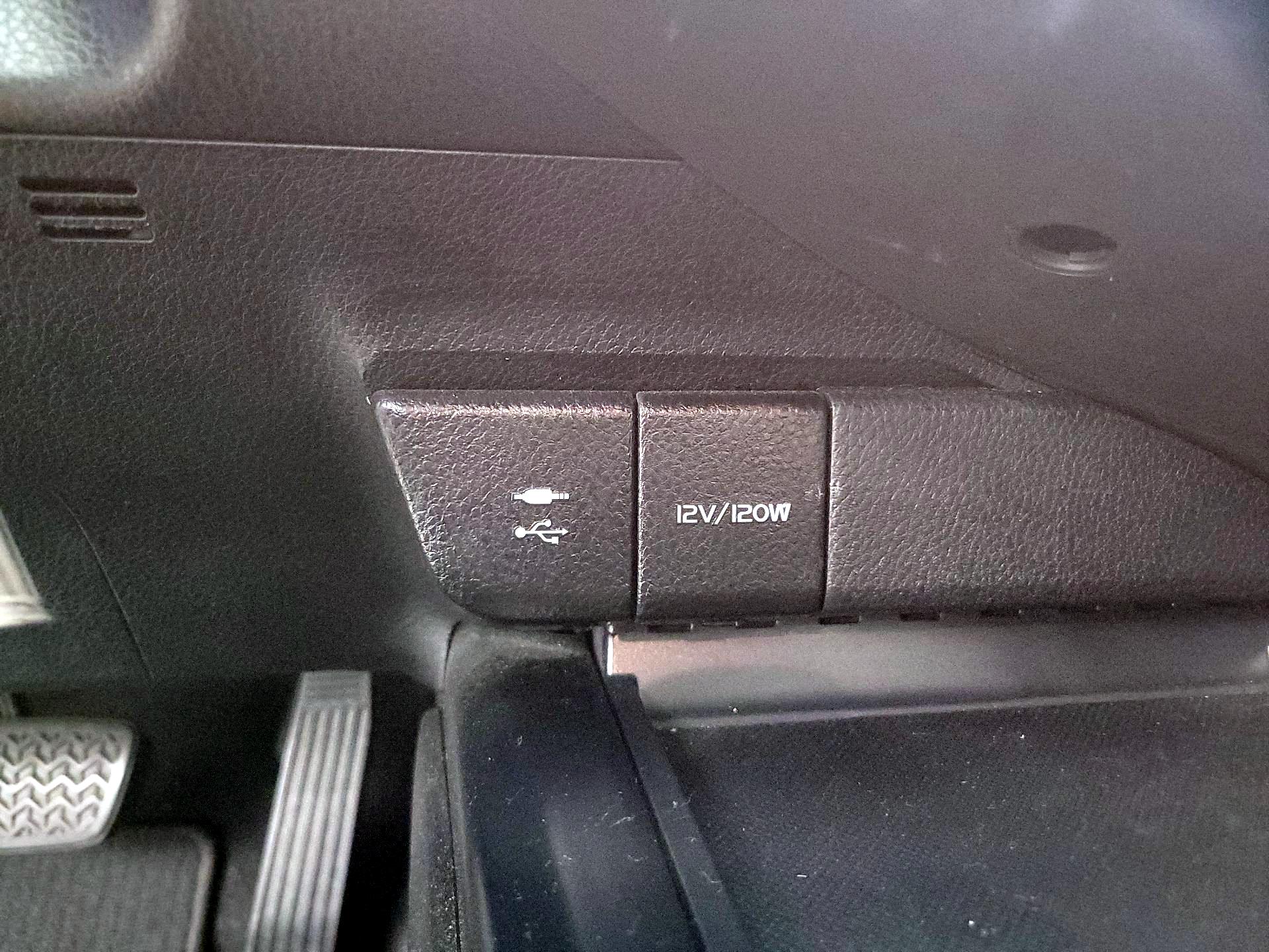 Thumbnail: 2018 Toyota Camry - 18