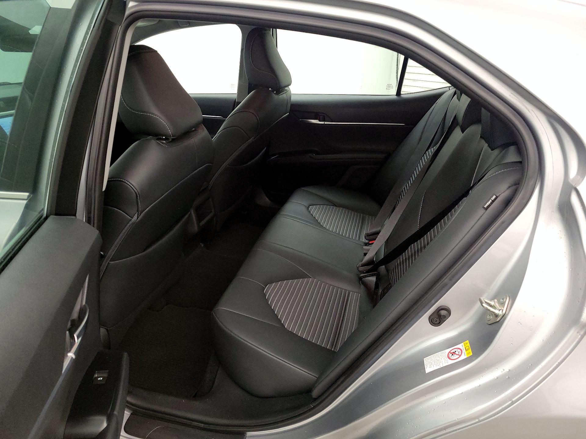 Thumbnail: 2018 Toyota Camry - 19