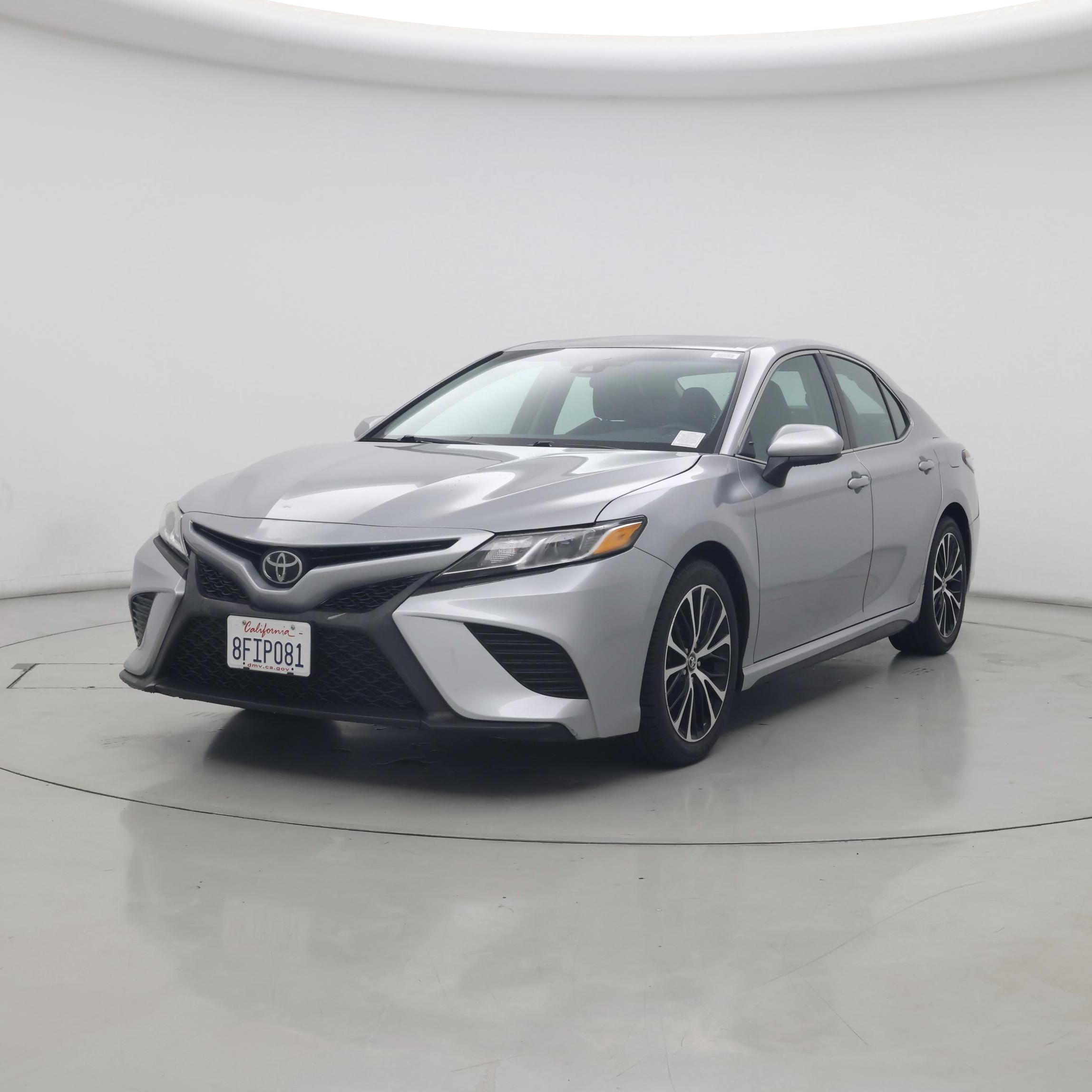 Thumbnail: 2018 Toyota Camry - 4