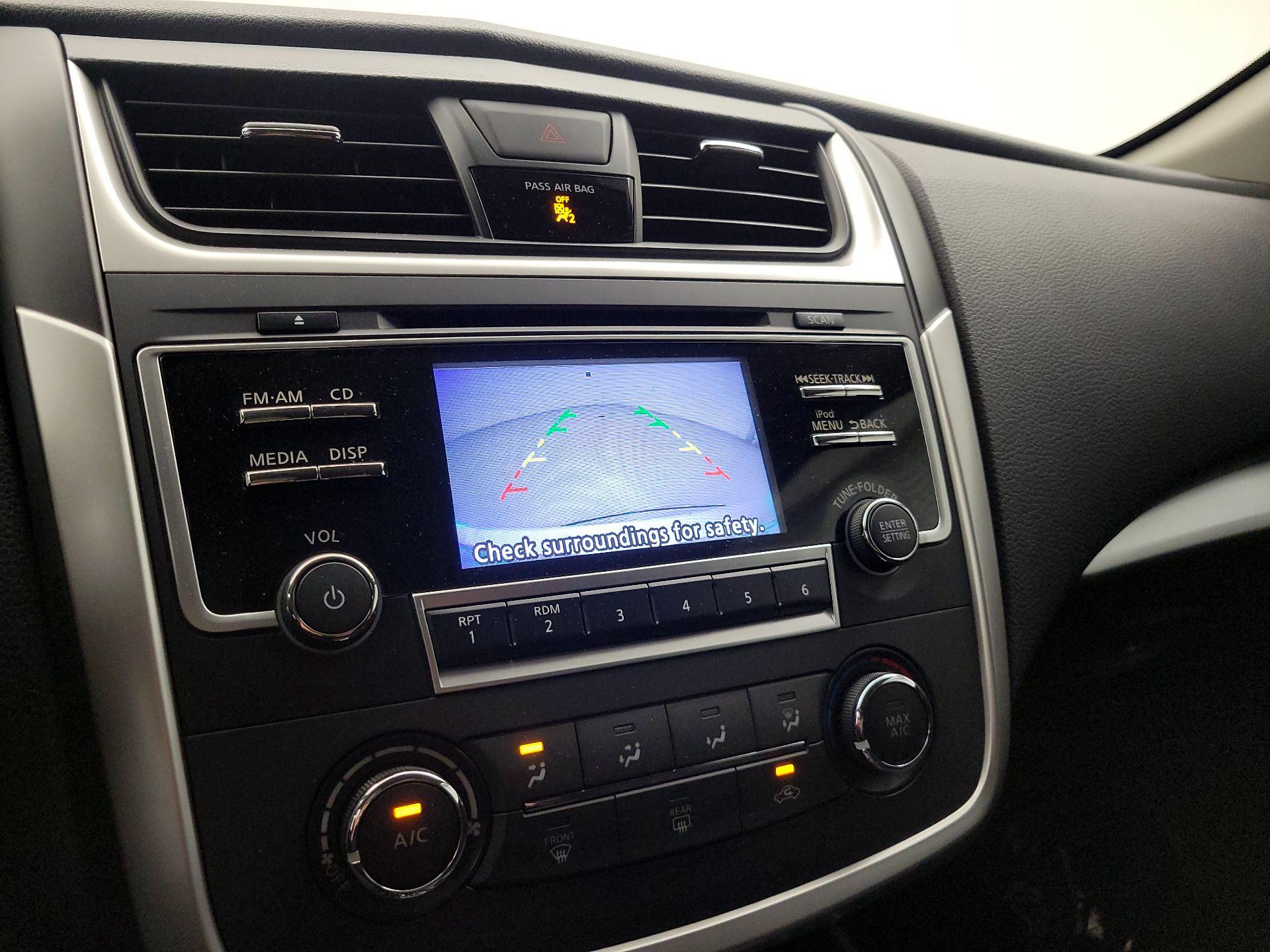 Thumbnail: 2017 Nissan Altima - 14