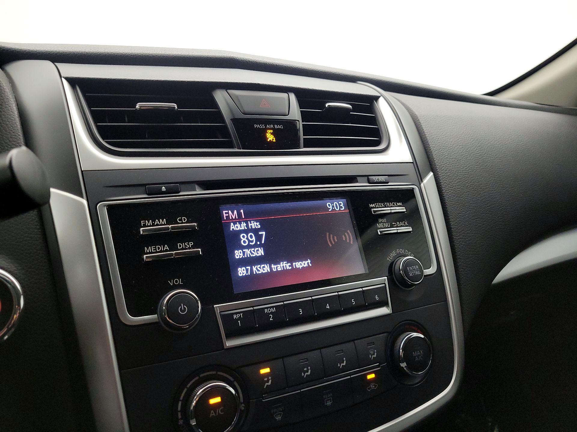 Thumbnail: 2017 Nissan Altima - 15