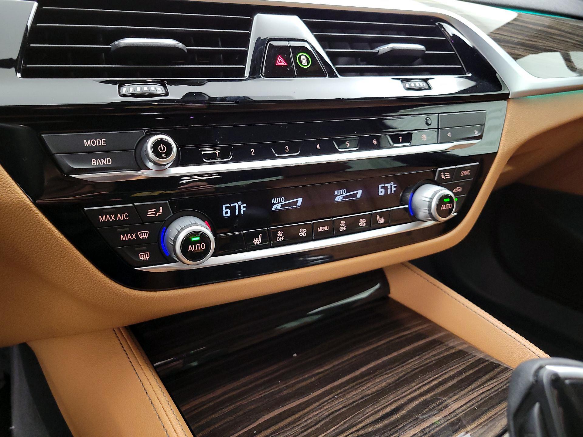 Thumbnail: 2020 BMW 5 Series - 17