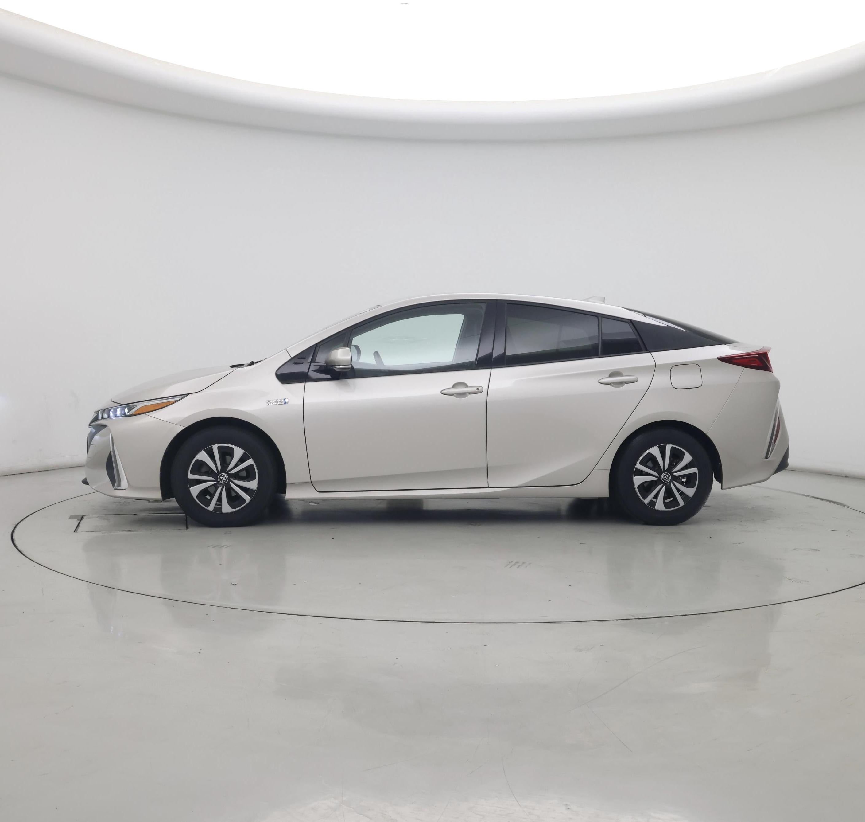 Thumbnail: 2019 Toyota Prius Prime - 3