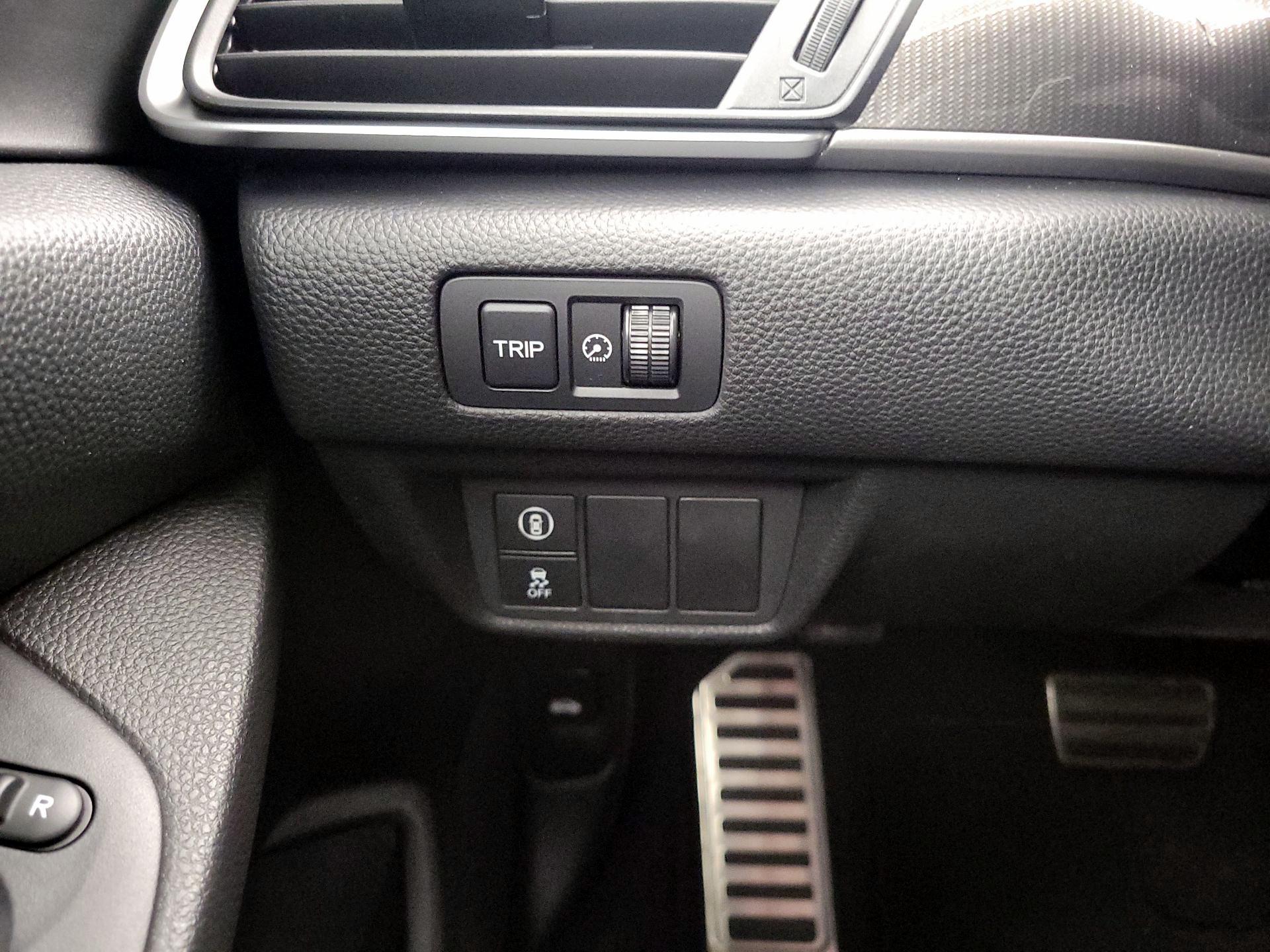 Thumbnail: 2018 Honda Accord - 13