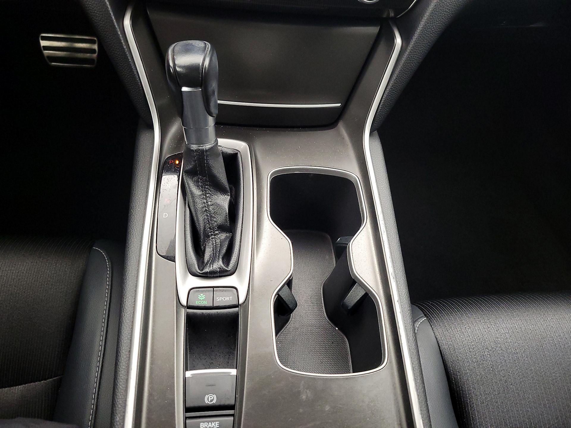 Thumbnail: 2018 Honda Accord - 17