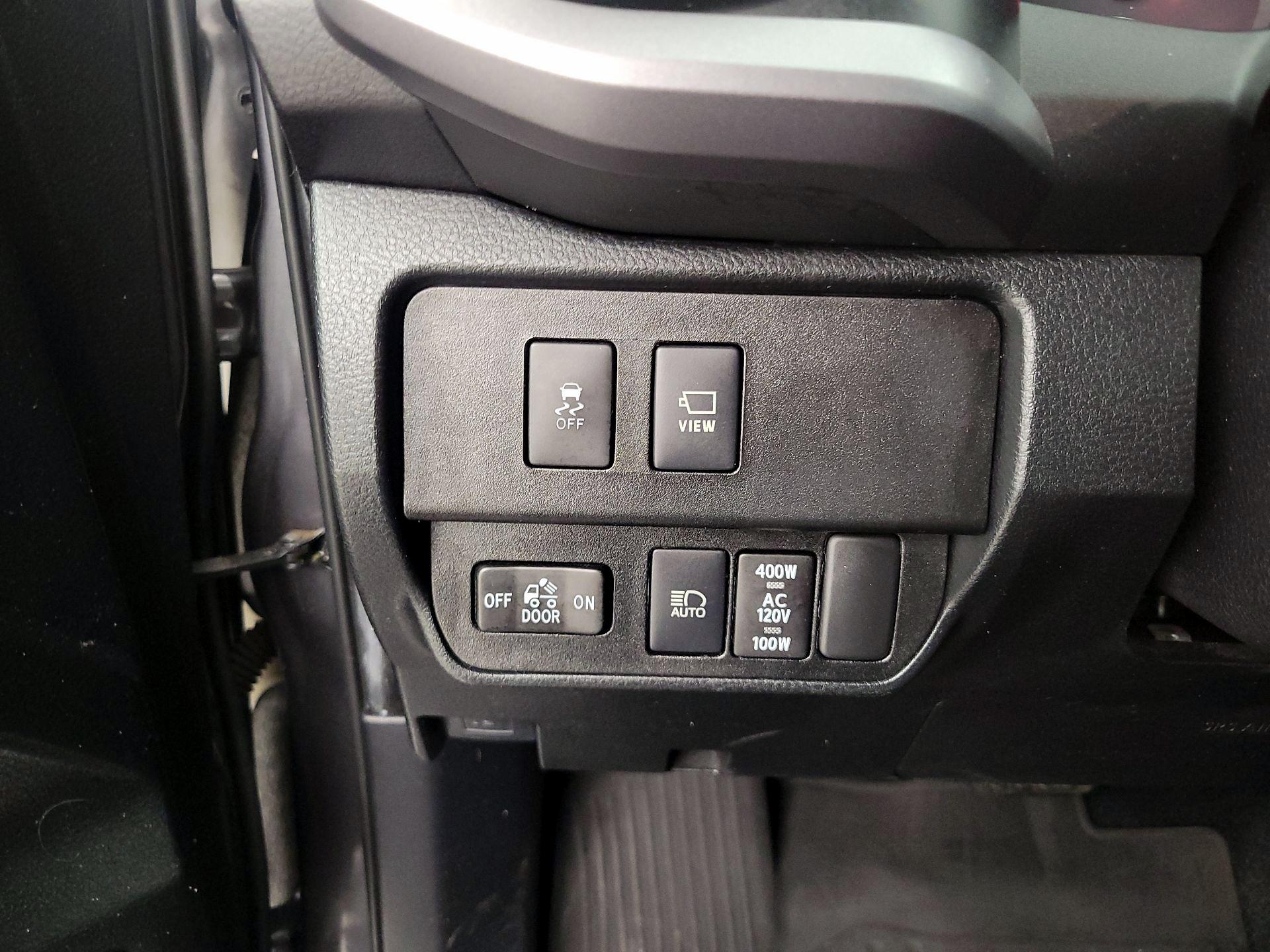 Thumbnail: 2021 Toyota Tacoma - 13