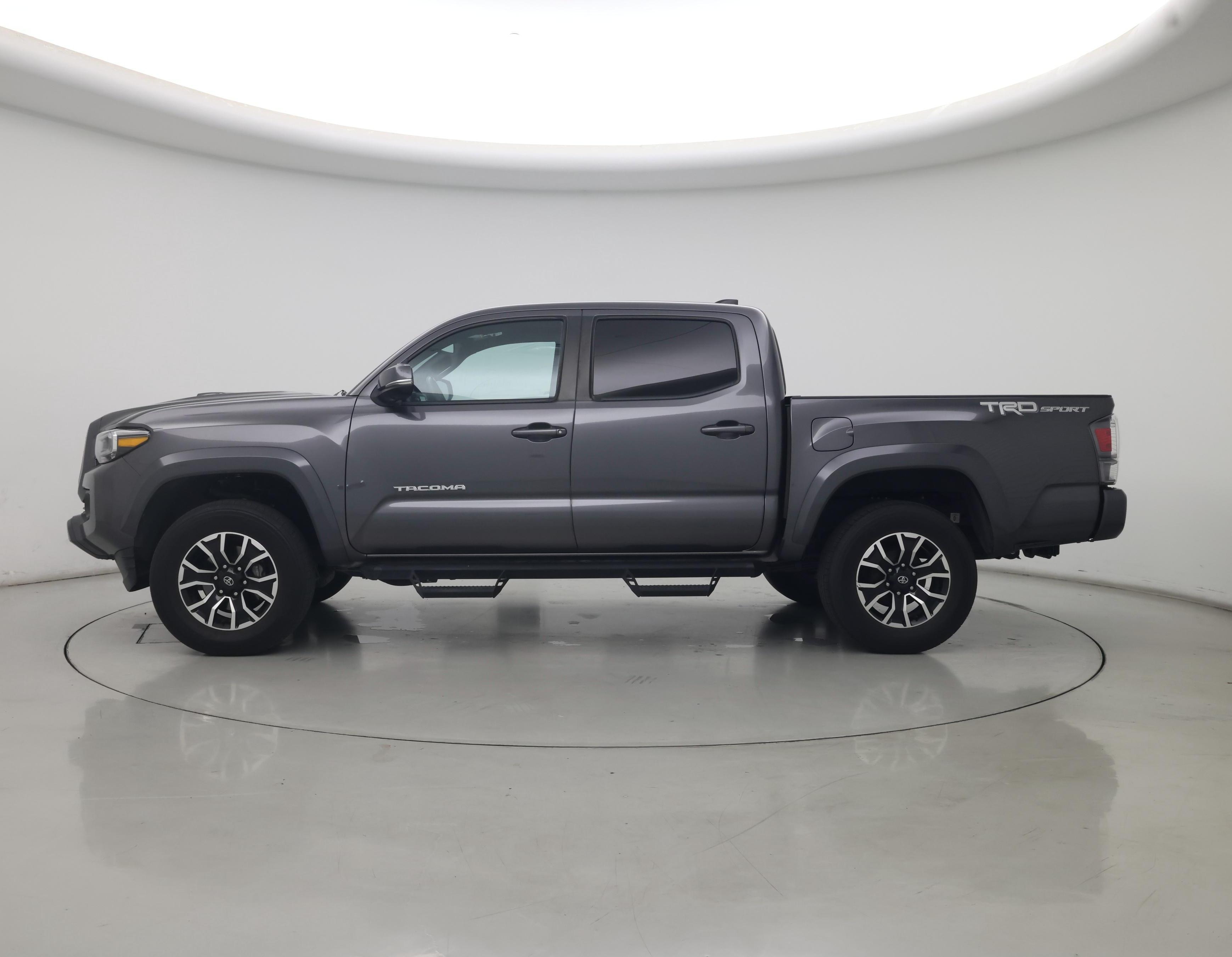 Thumbnail: 2021 Toyota Tacoma - 3