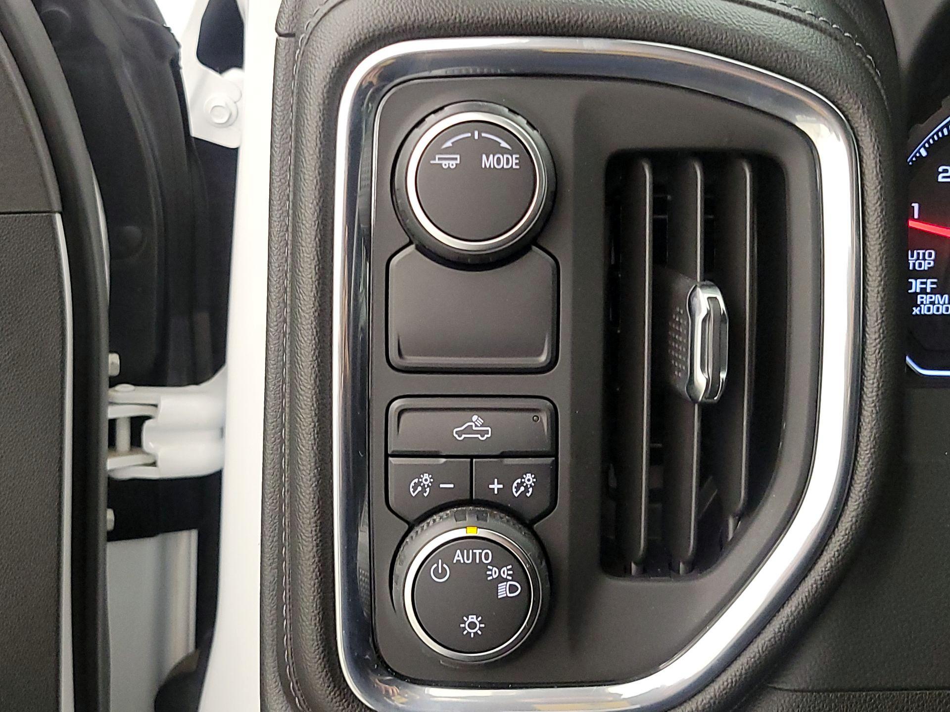 Thumbnail: 2021 Chevrolet Silverado 1500 - 13