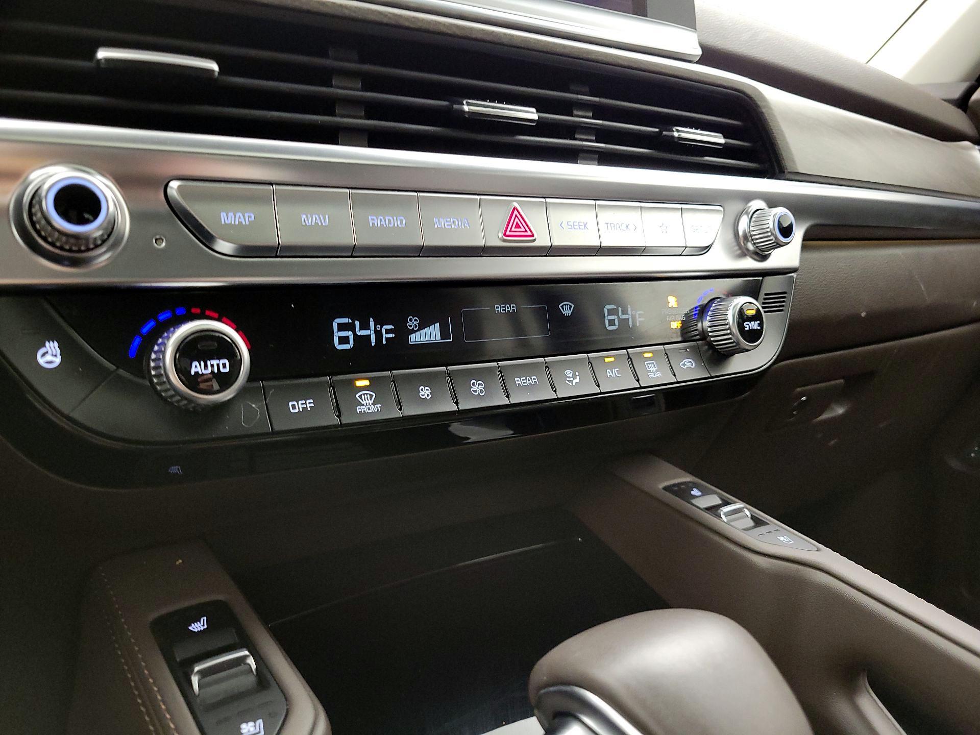 Thumbnail: 2021 Kia Telluride - 17