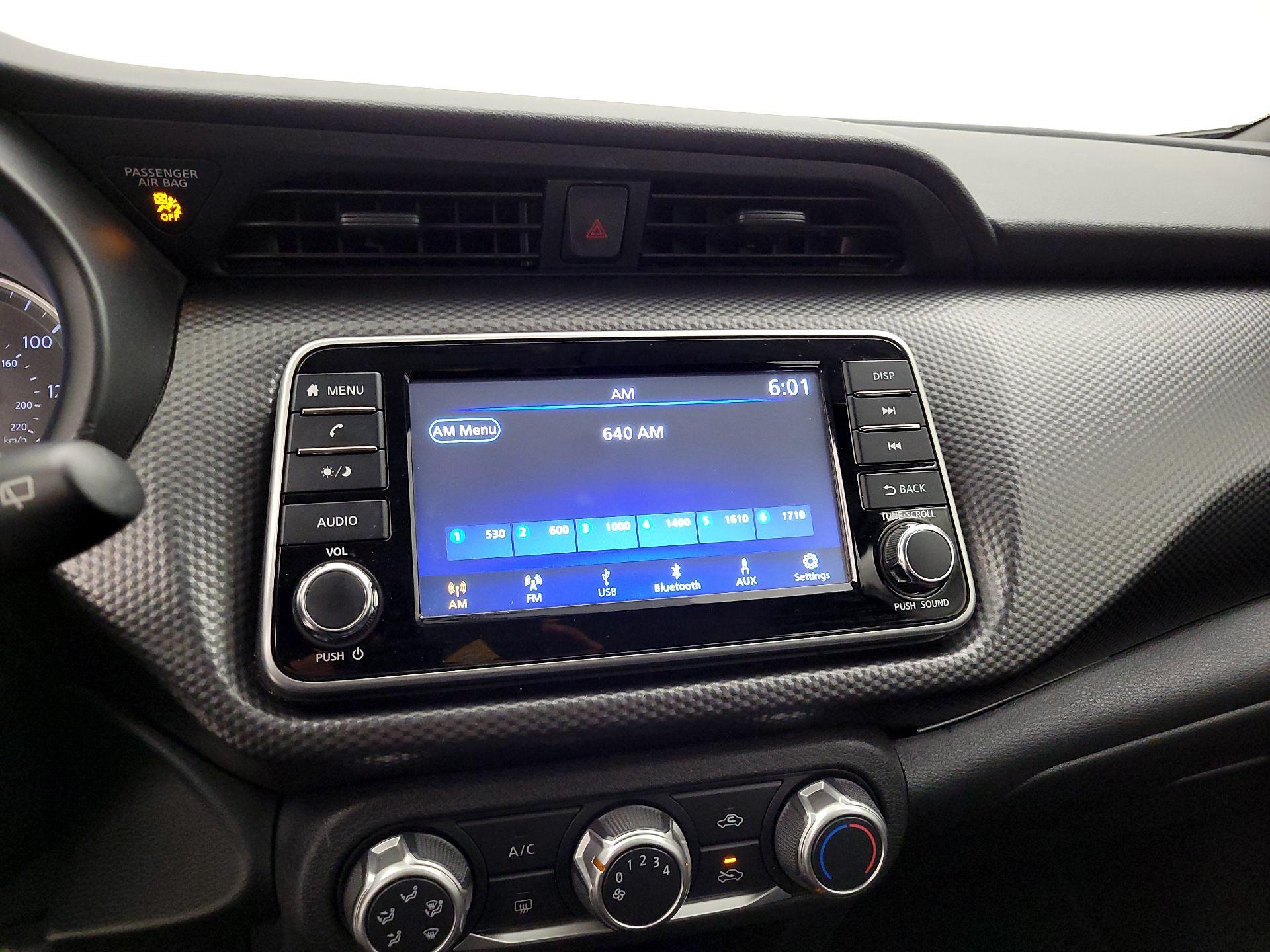 Thumbnail: 2019 Nissan Kicks - 15