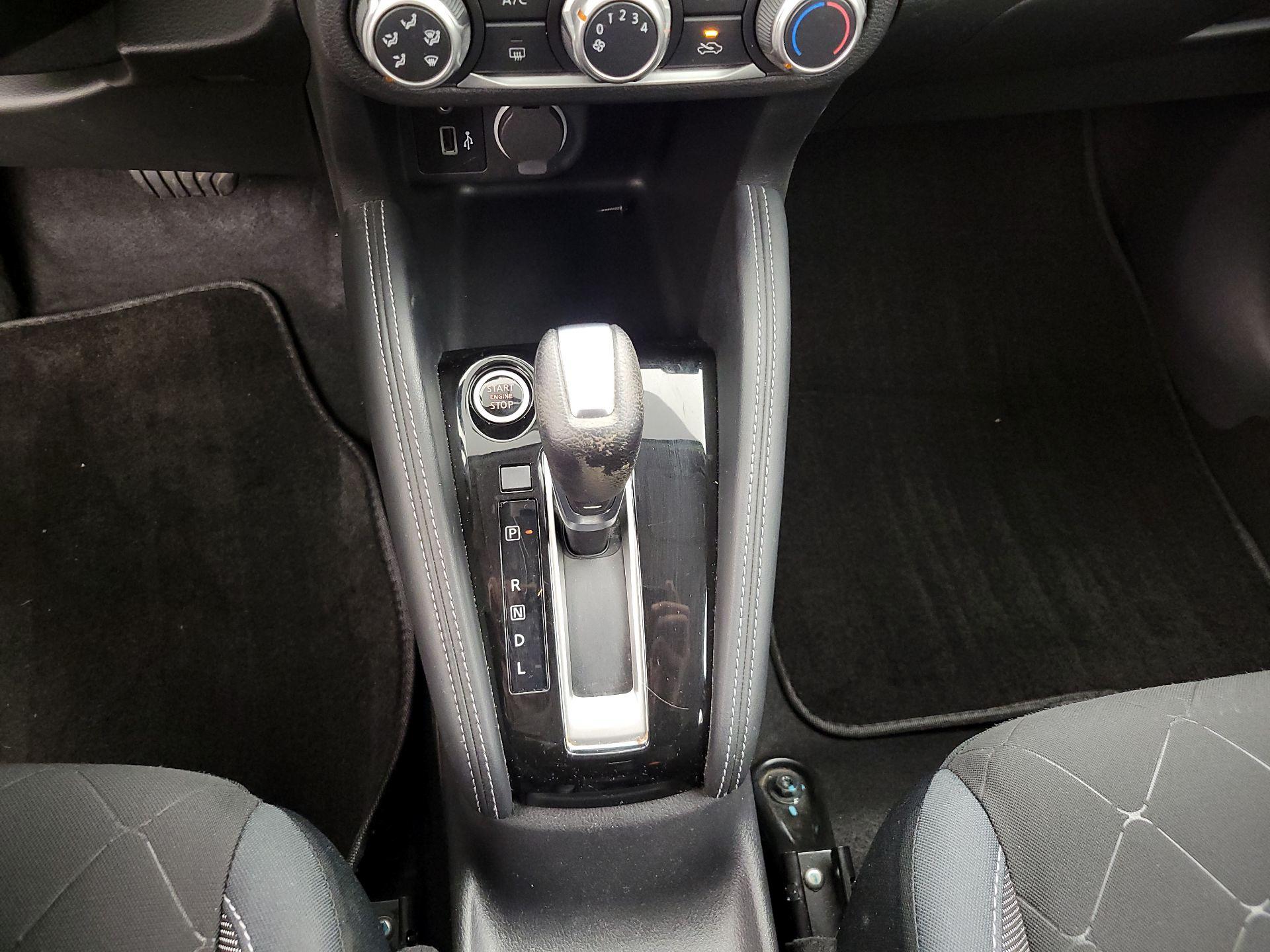 Thumbnail: 2019 Nissan Kicks - 17