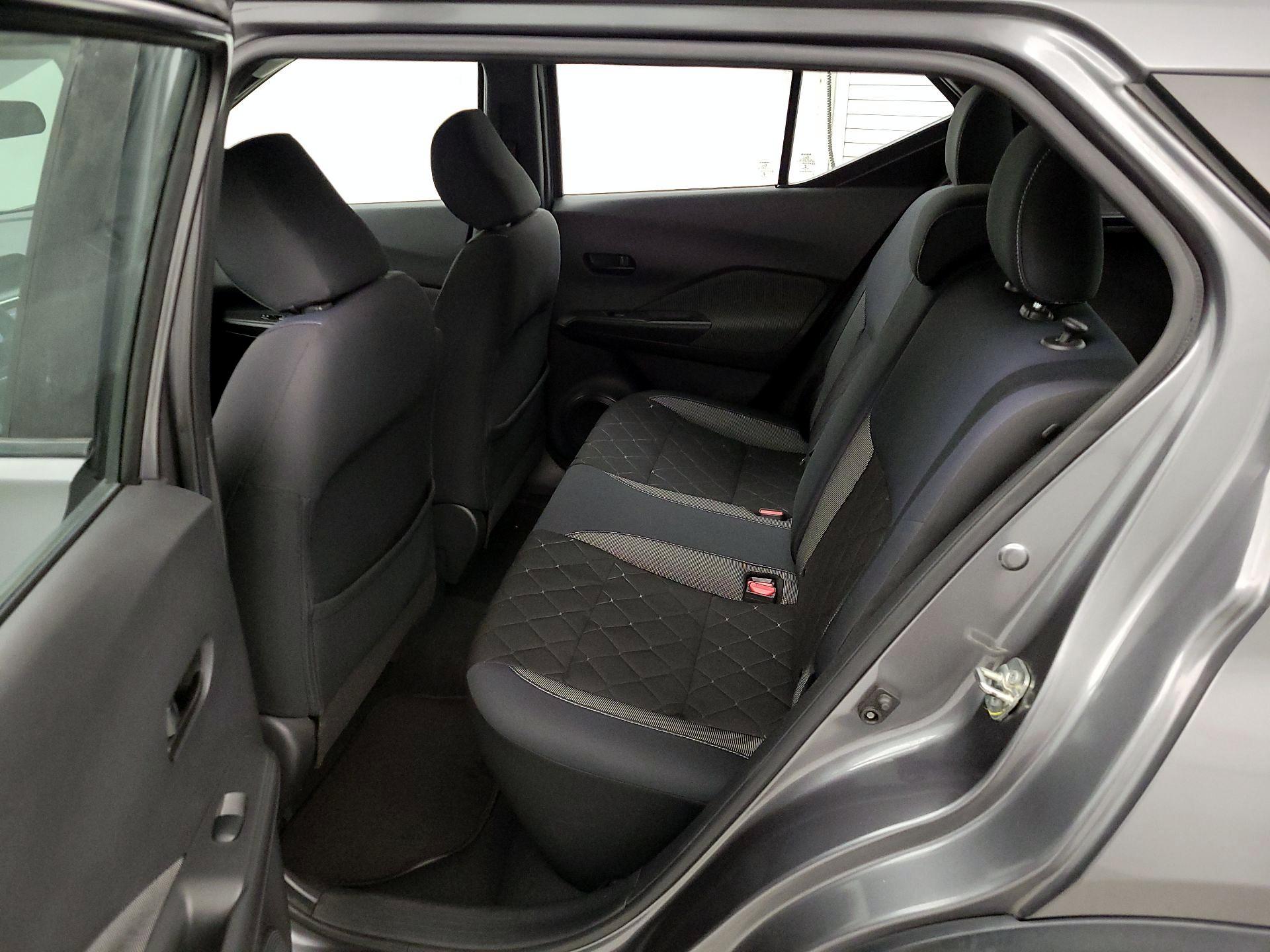 Thumbnail: 2019 Nissan Kicks - 19