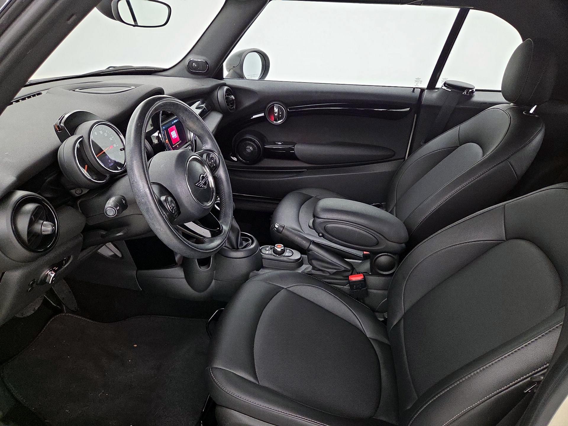 Thumbnail: 2019 MINI Cooper - 11