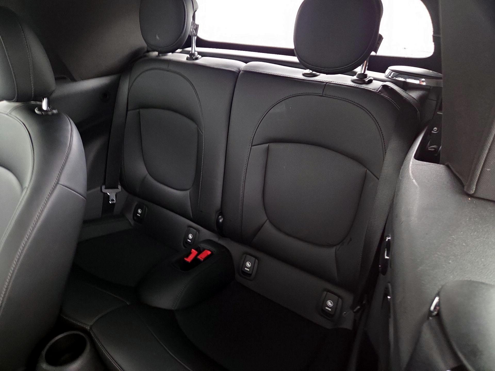 Thumbnail: 2019 MINI Cooper - 19