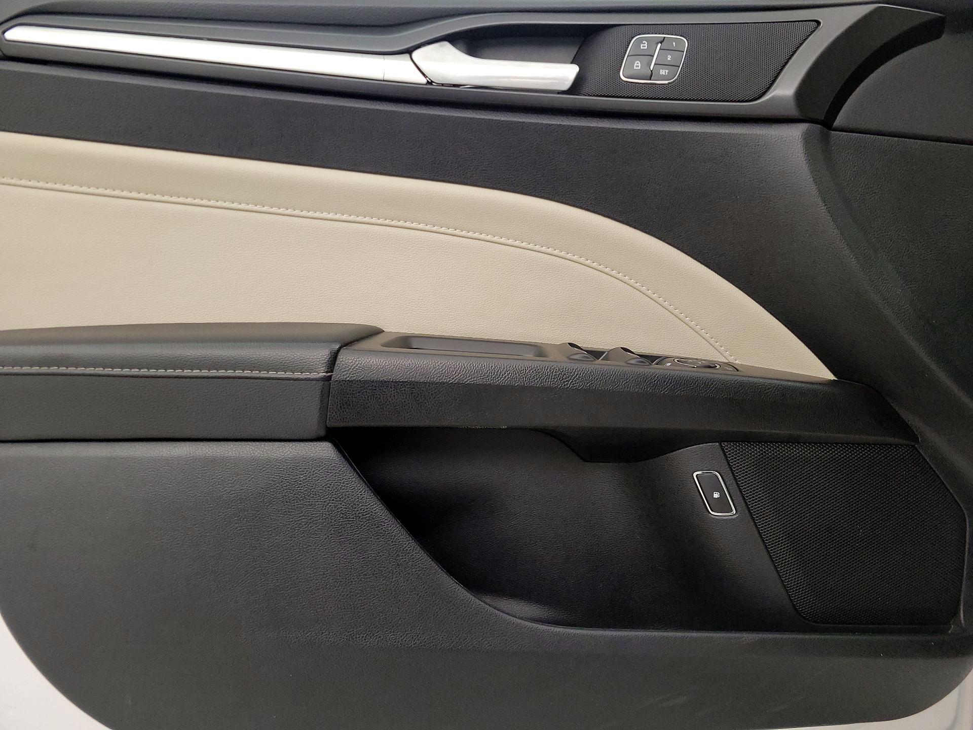 Thumbnail: 2018 Ford Fusion - 12