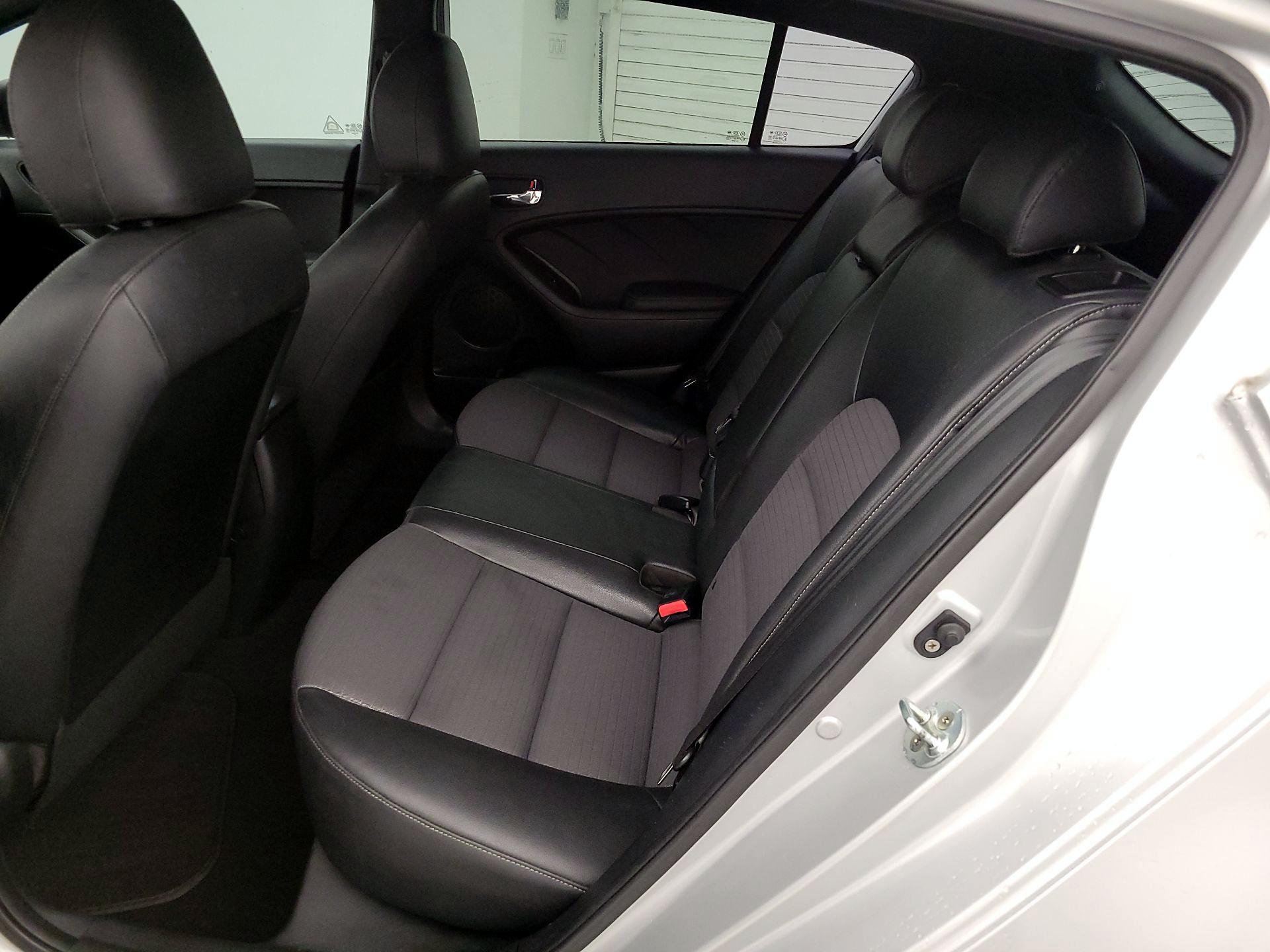 Thumbnail: 2016 Kia Forte - 19