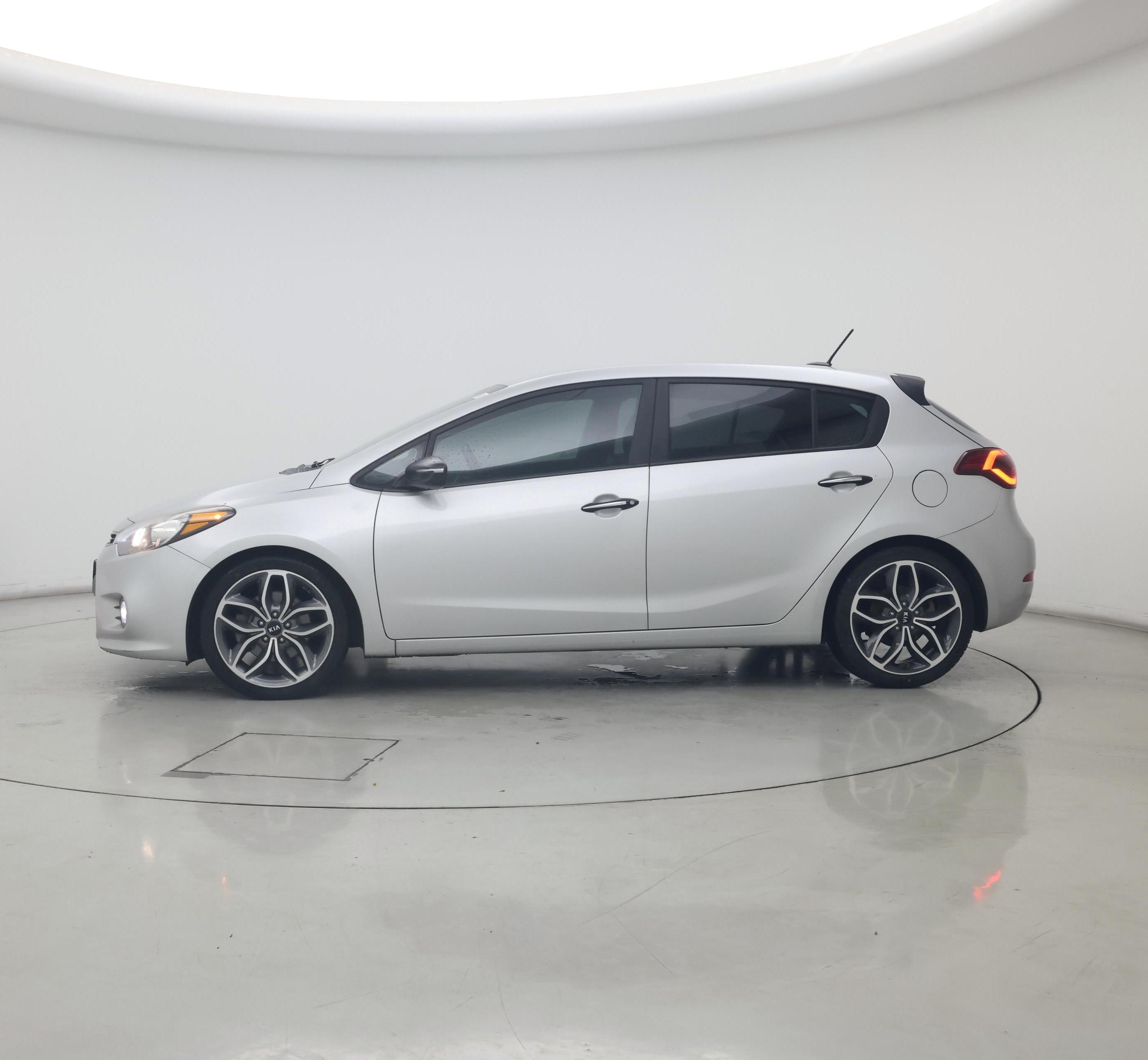 Thumbnail: 2016 Kia Forte - 3