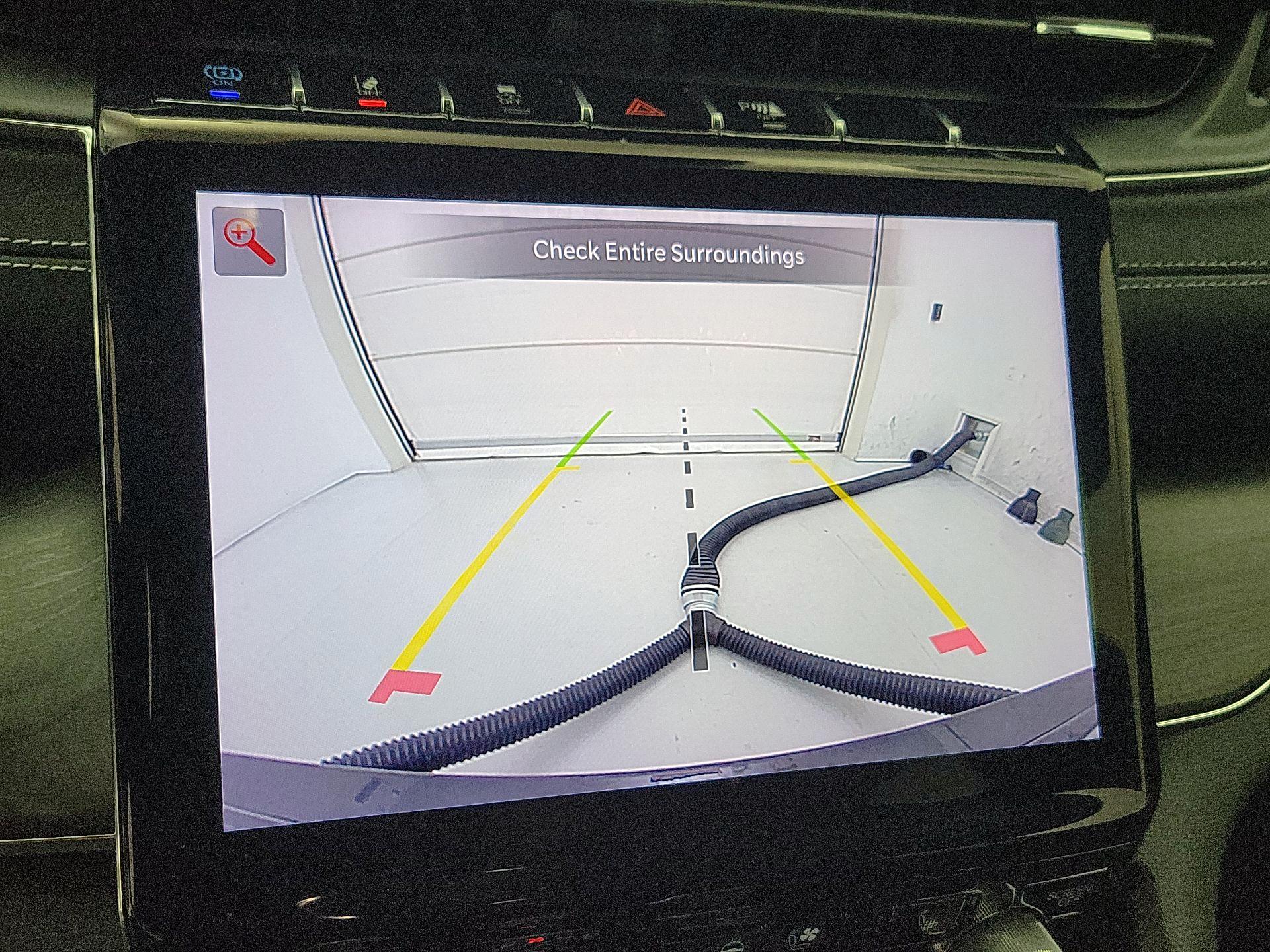 Thumbnail: 2023 Jeep Grand Cherokee - 14